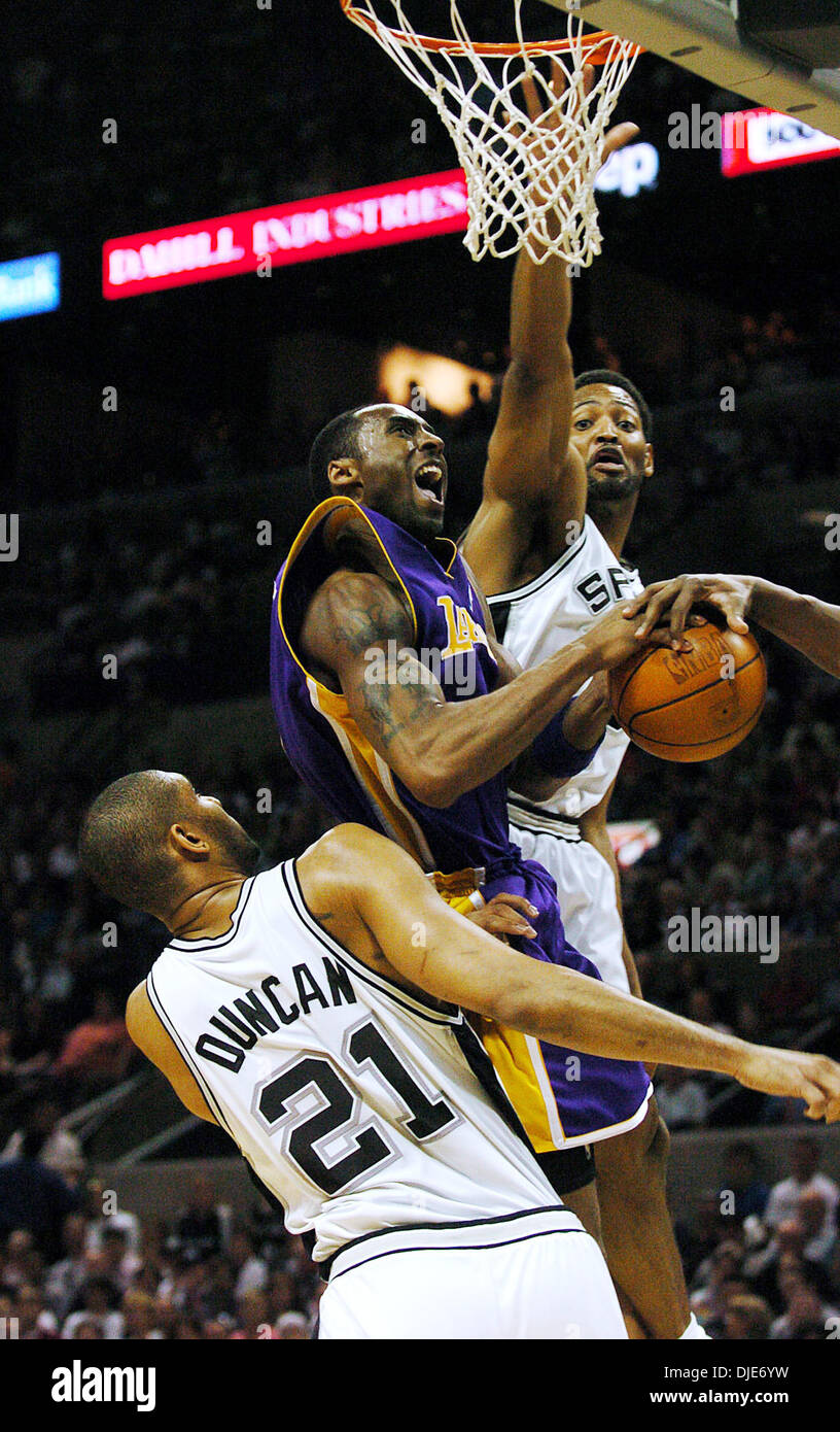 San antonio spurs horry press hi-res stock photography and images - Alamy