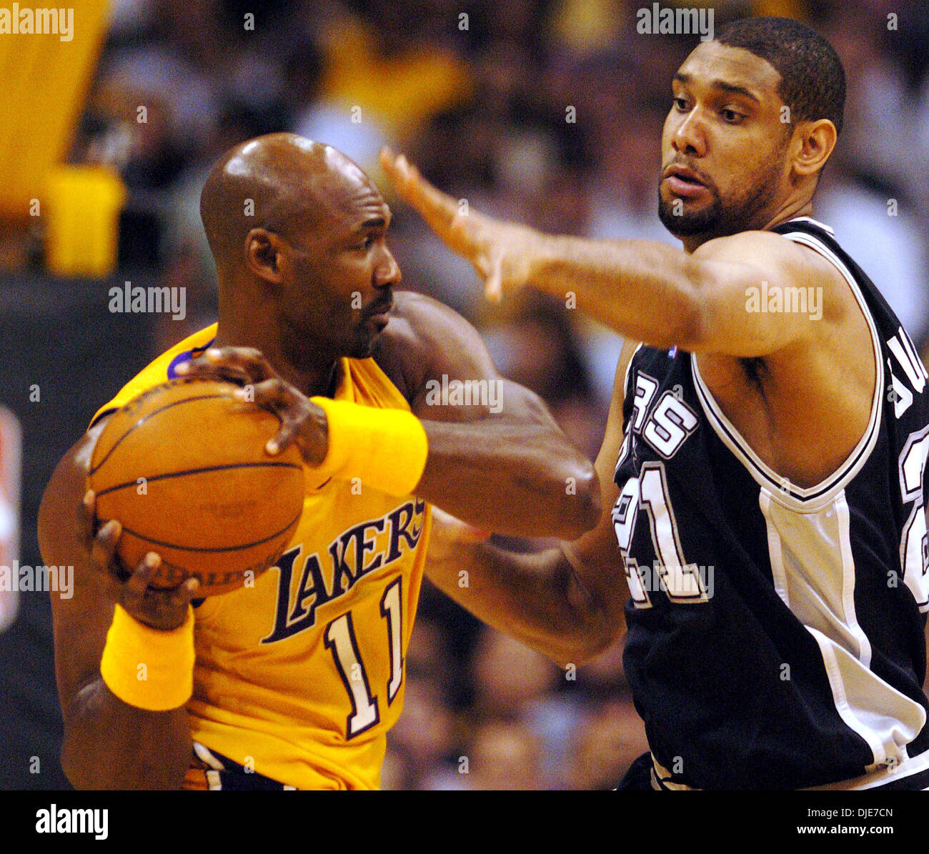 40yo Karl Malone put 30 points - 2004 Playoffs Round 1 Game 4 - Los Angeles  Lakers @ Houston Rockets 