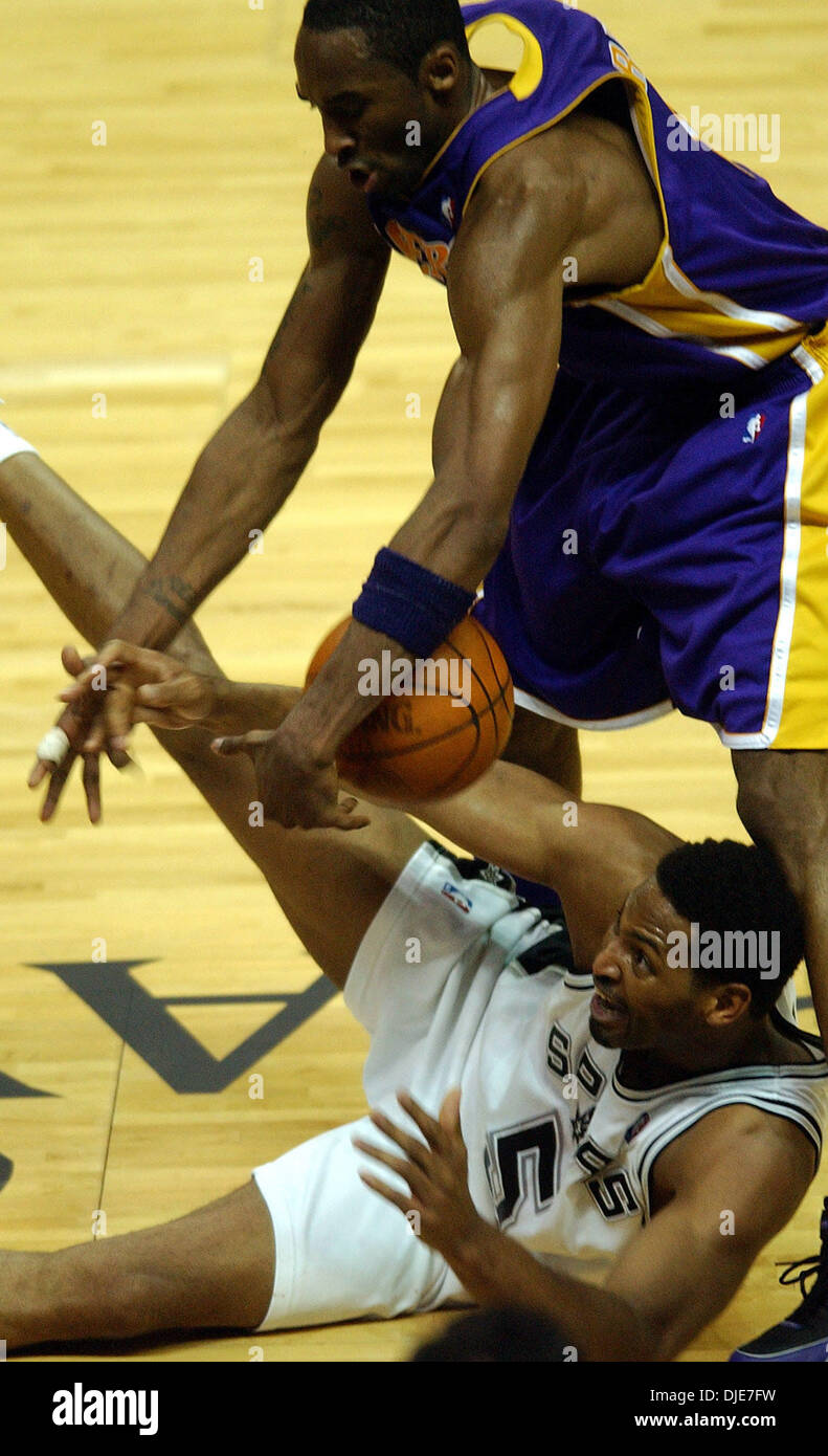 San antonio spurs horry press hi-res stock photography and images - Alamy