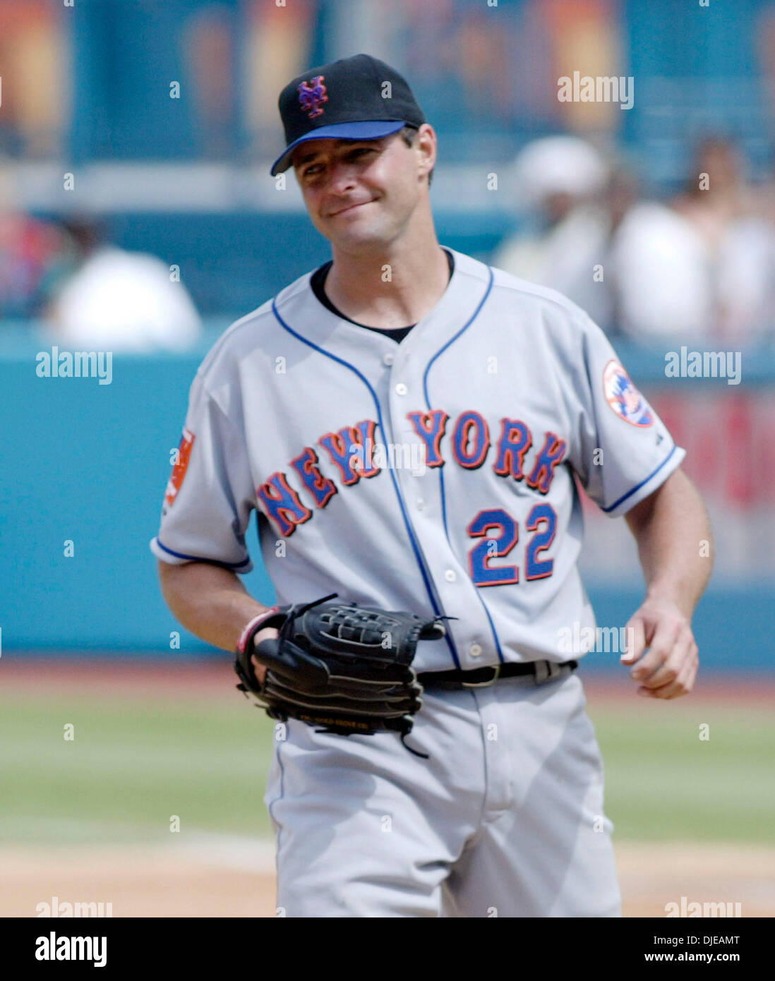Al leiter hi-res stock photography and images - Alamy
