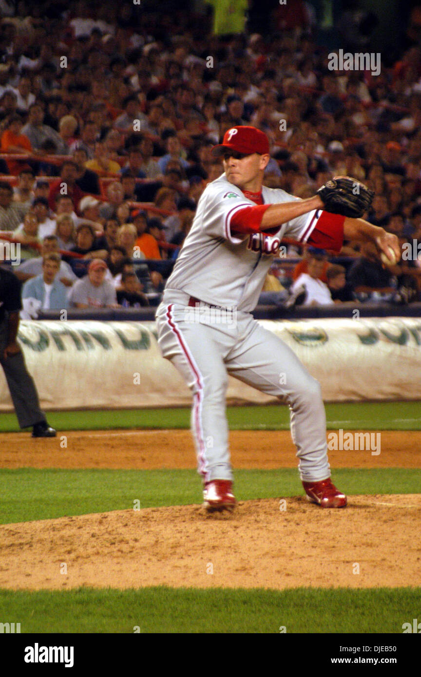 2004 phillies hi-res stock photography and images - Alamy
