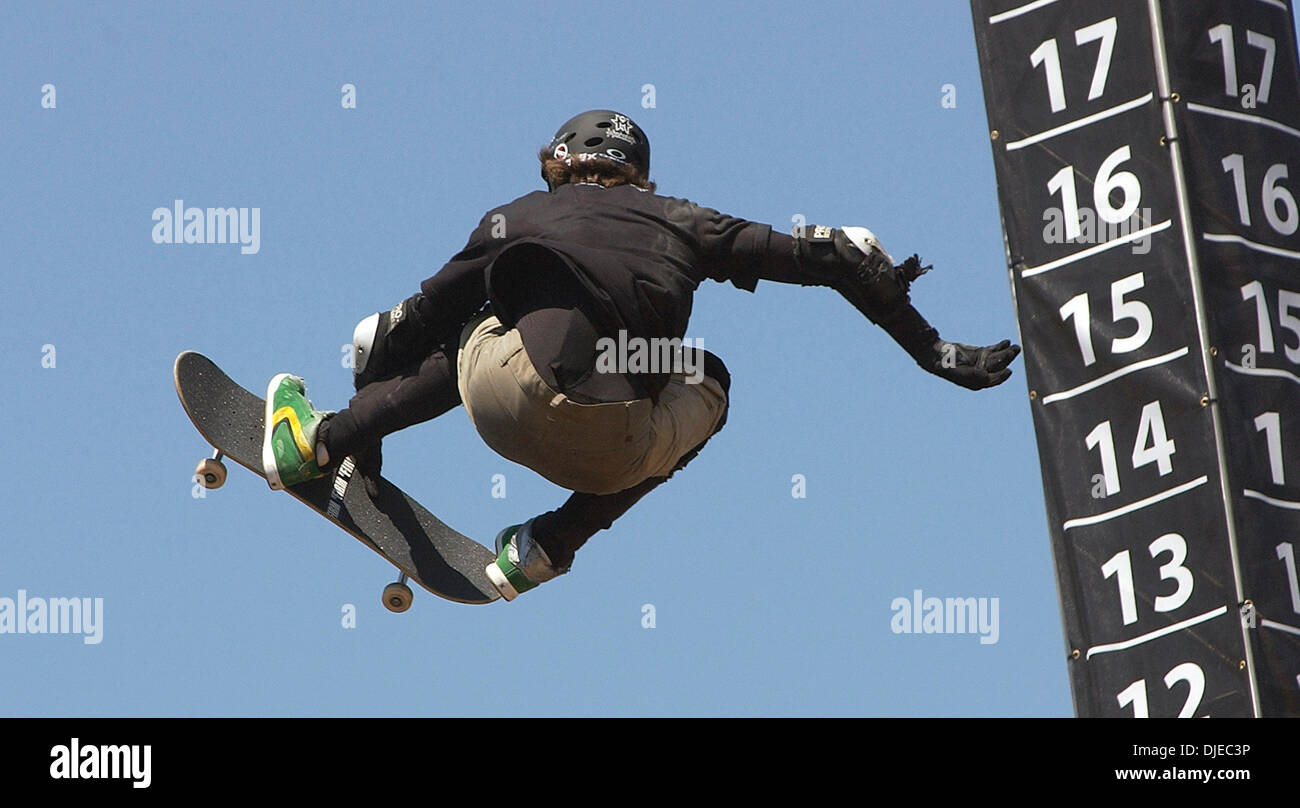 Aug 08, 2004; Los Angeles, CA, USA; Pro Skateboarder BOB BURNQUIST during  the Skateboard Big Air finals during X games X Stock Photo - Alamy