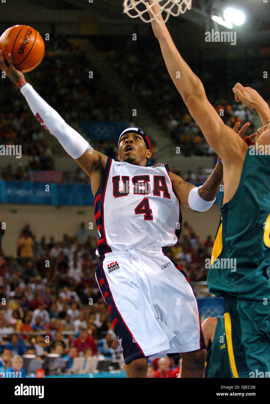 Aug 19, 2004; Athens, GREECE; U.S. Olympic basketball team member ALLEN IVERSON shoots Thursday Aug. 19, 2004 in Athens, Greece during the U.S.'s 89-79 winn over Australia. Stock Photo