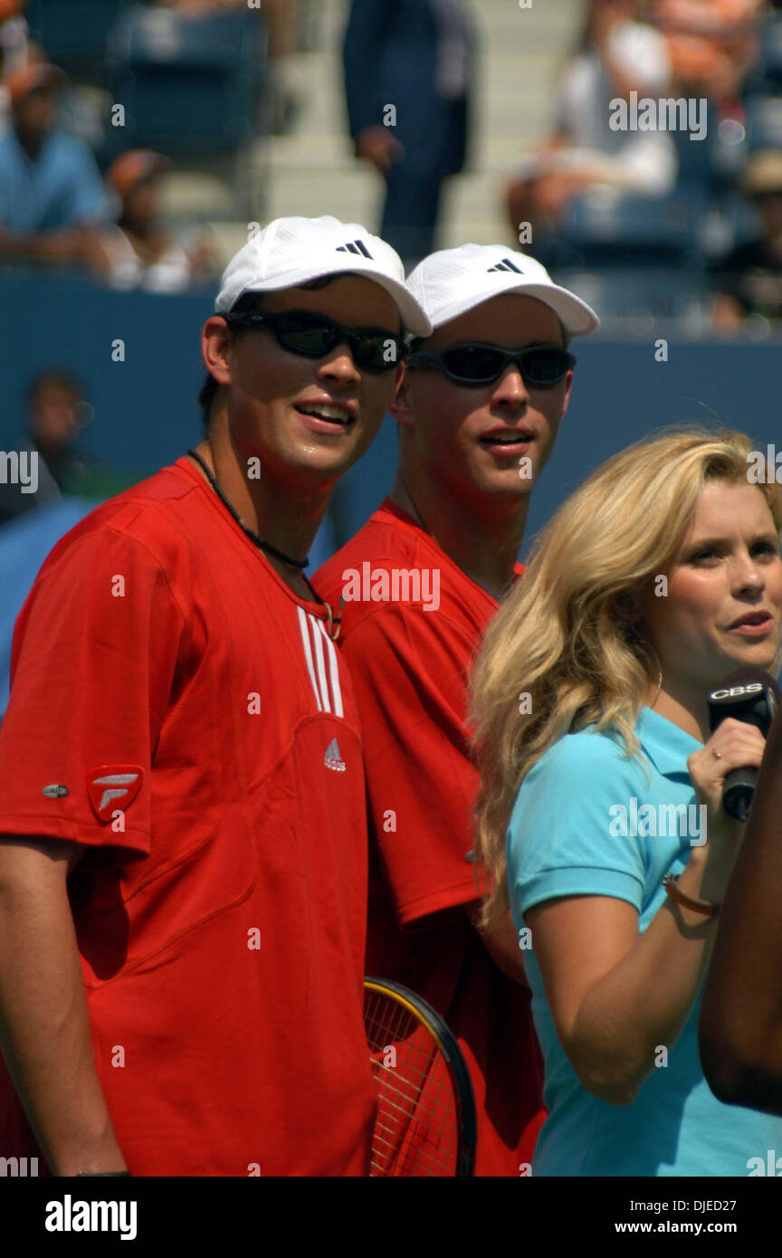 Aug 28, 2004; NYC, NY, USA; Tennis player BOB BRYAN and brother with