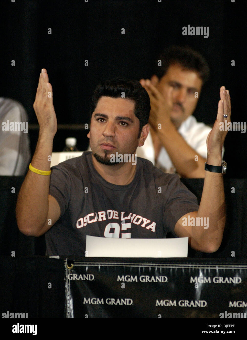 Sep 15, 2001; Las Vegas, NV, USA; Oscar De La Hoya's brother JOEL tells