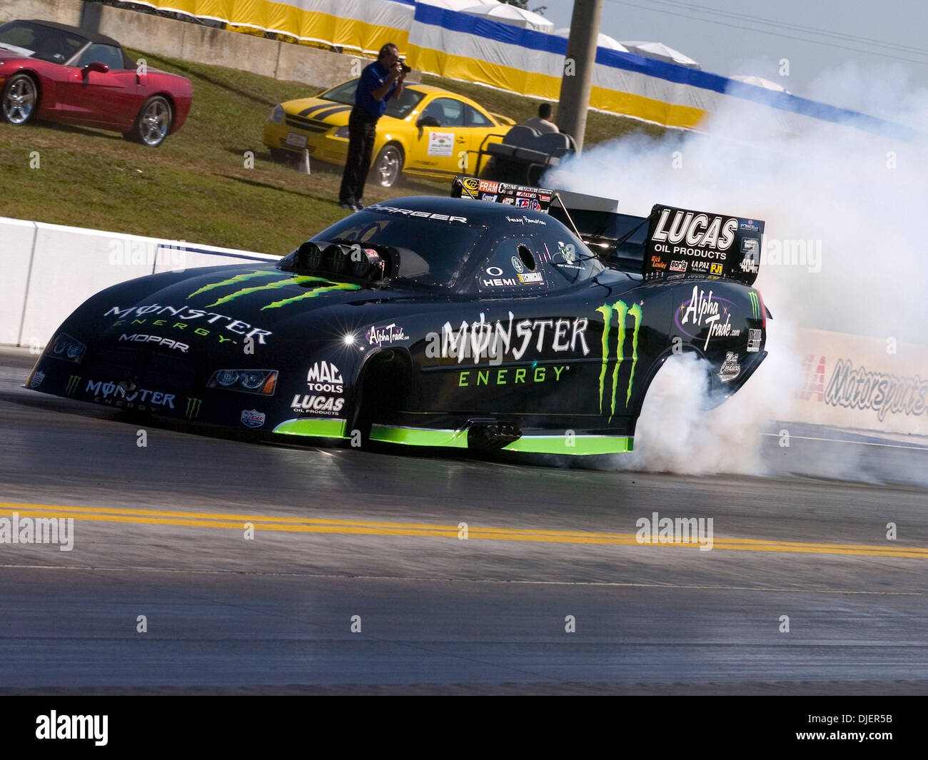 Oct 07, 2007 Dinwiddie, VA, USA KENNY BERNSTEIN, NHRA Funny Car