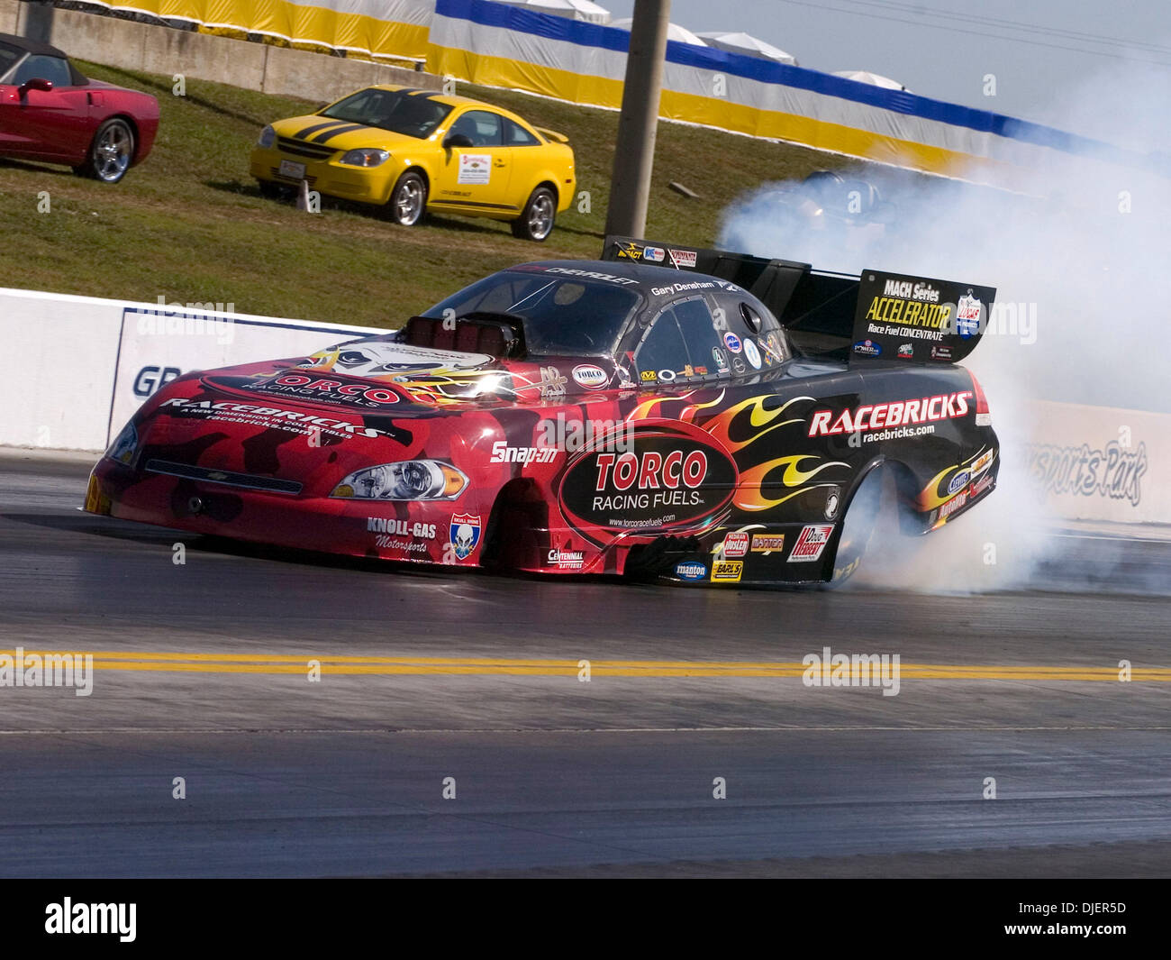 Oct 07, 2007 Dinwiddie, VA, USA GARY DENSHAM, NHRA Funny Car Stock