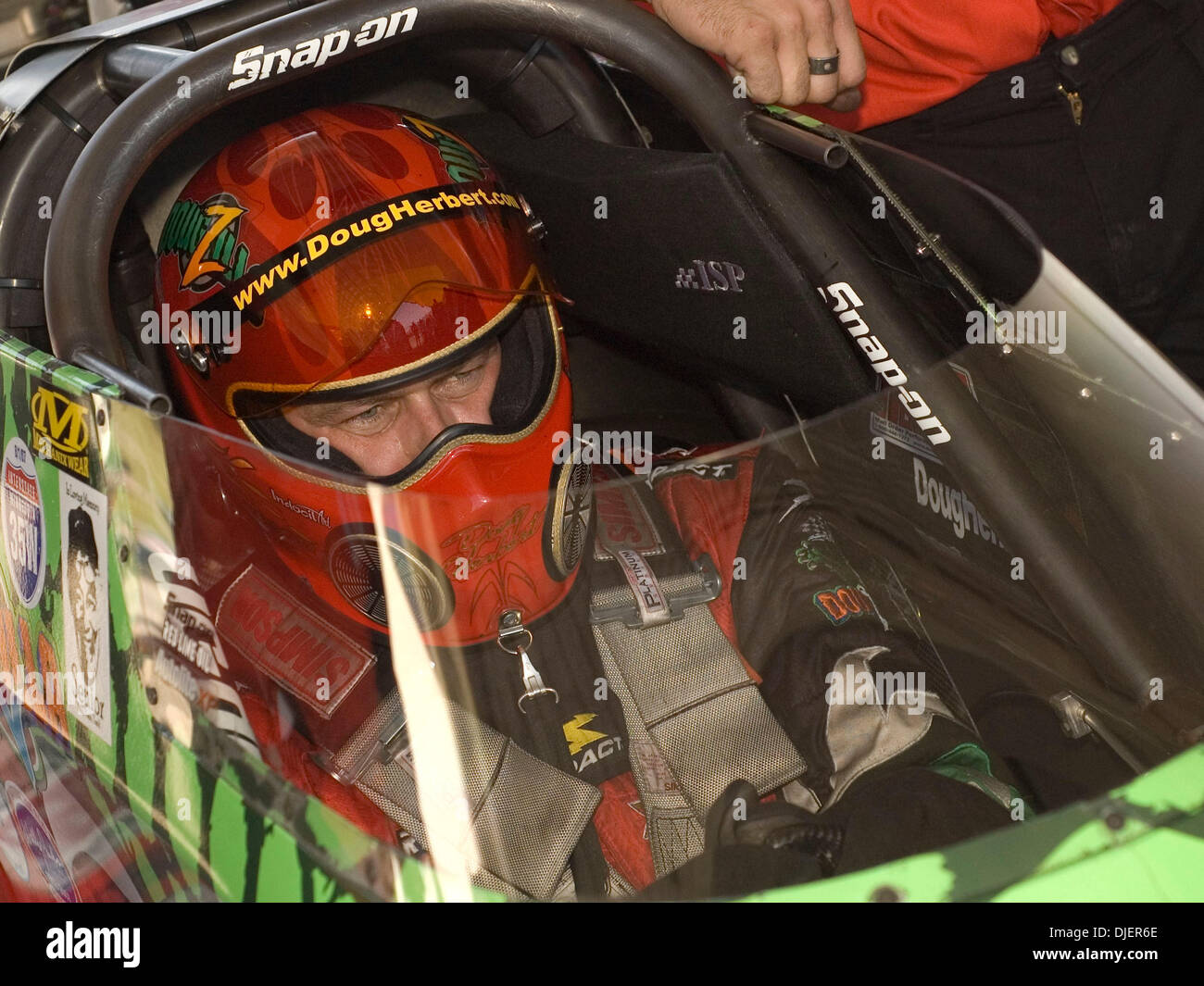 Oct 07, 2007 Dinwiddie, VA, USA DOUG HERBERT, NHRA Top Fuel driver