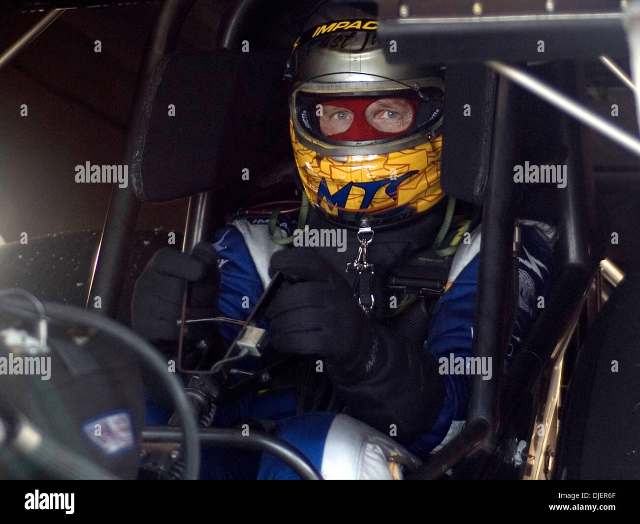 Oct 07, 2007 Dinwiddie, VA, USA JACK BECKMAN, NHRA Funny Car driver