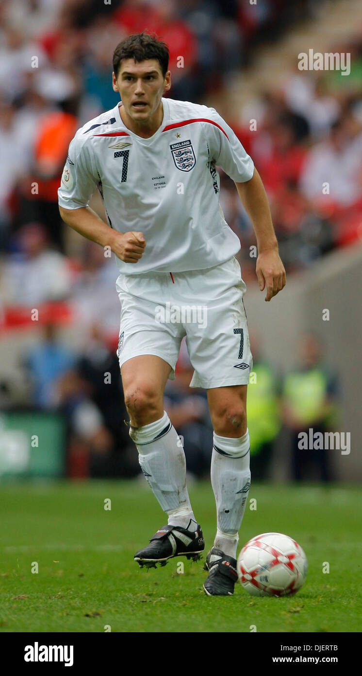 Gareth barry hi-res stock photography and images - Alamy