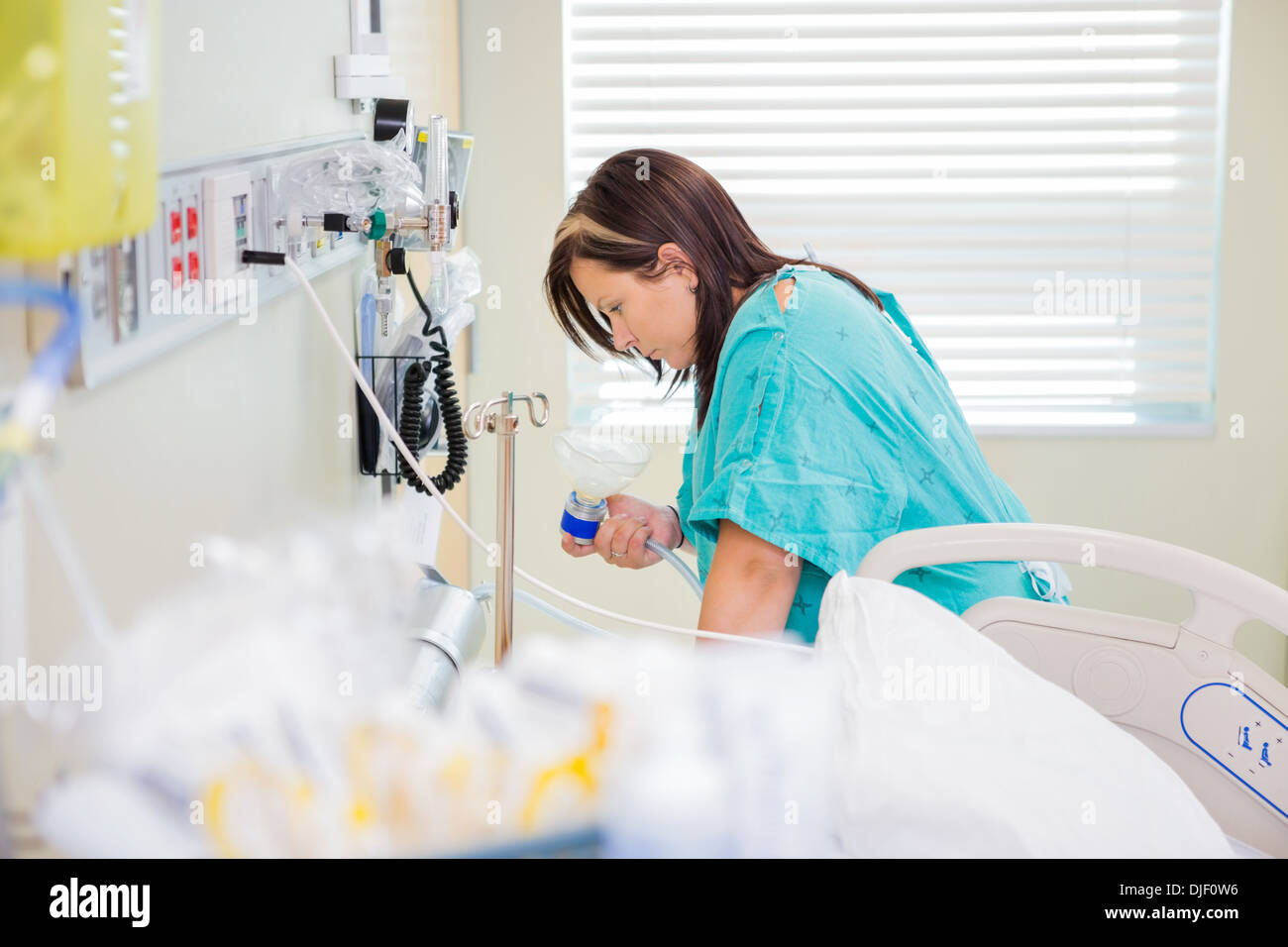 Nitrous oxide hospital hires stock photography and images Alamy