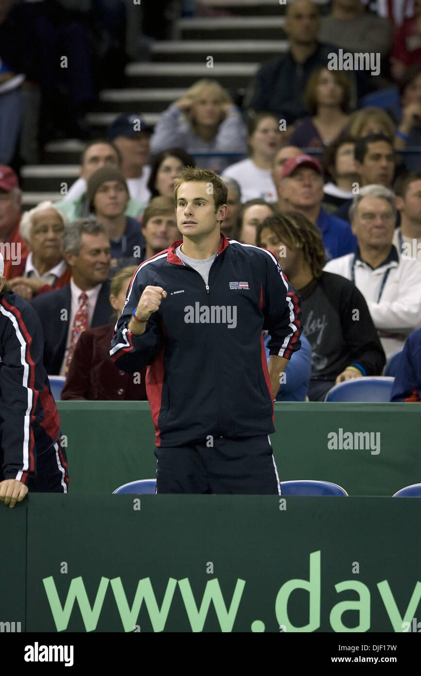 Dec 01, 2007 - Portland, Oregon, USA - ANDY RODDICK cheers on the Bryan brothers during their doubles match that won the US the Davis Cup title. The United States won its first Davis Cup title since 1995 behind a convincing doubles victory Saturday by the Bryan brothers who cruised to a 7-6 (4), 6-4, 6-2 win over Russia's Nikolay Davydenko and Igor Andreev on the indoor hard court Stock Photo