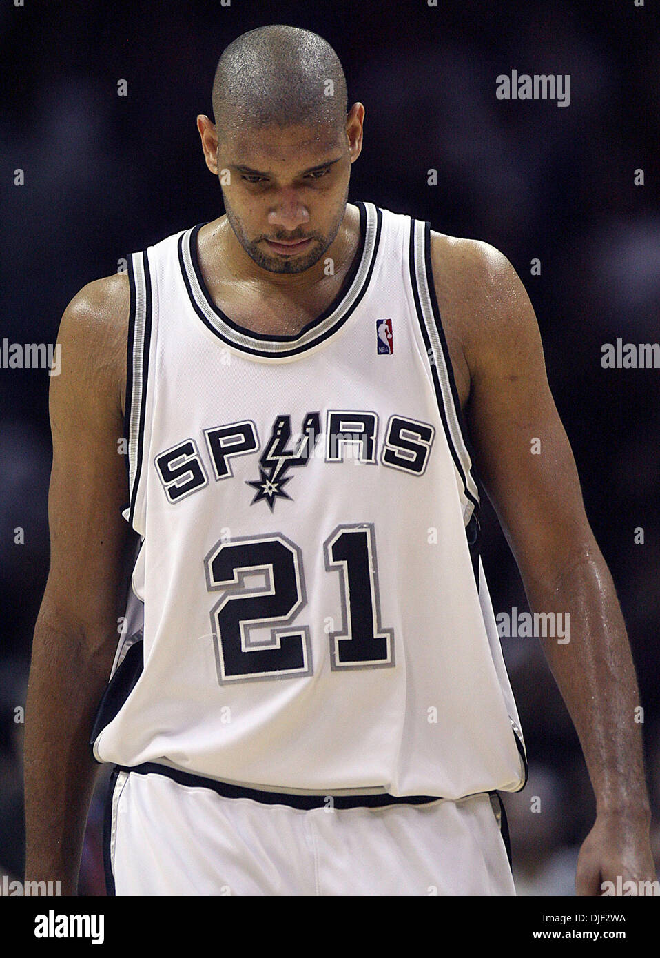 Tim Duncan Sad Dec 17, 2007 - San Antonio, Texas, USA - Spurs TIM DUNCAN head down ...