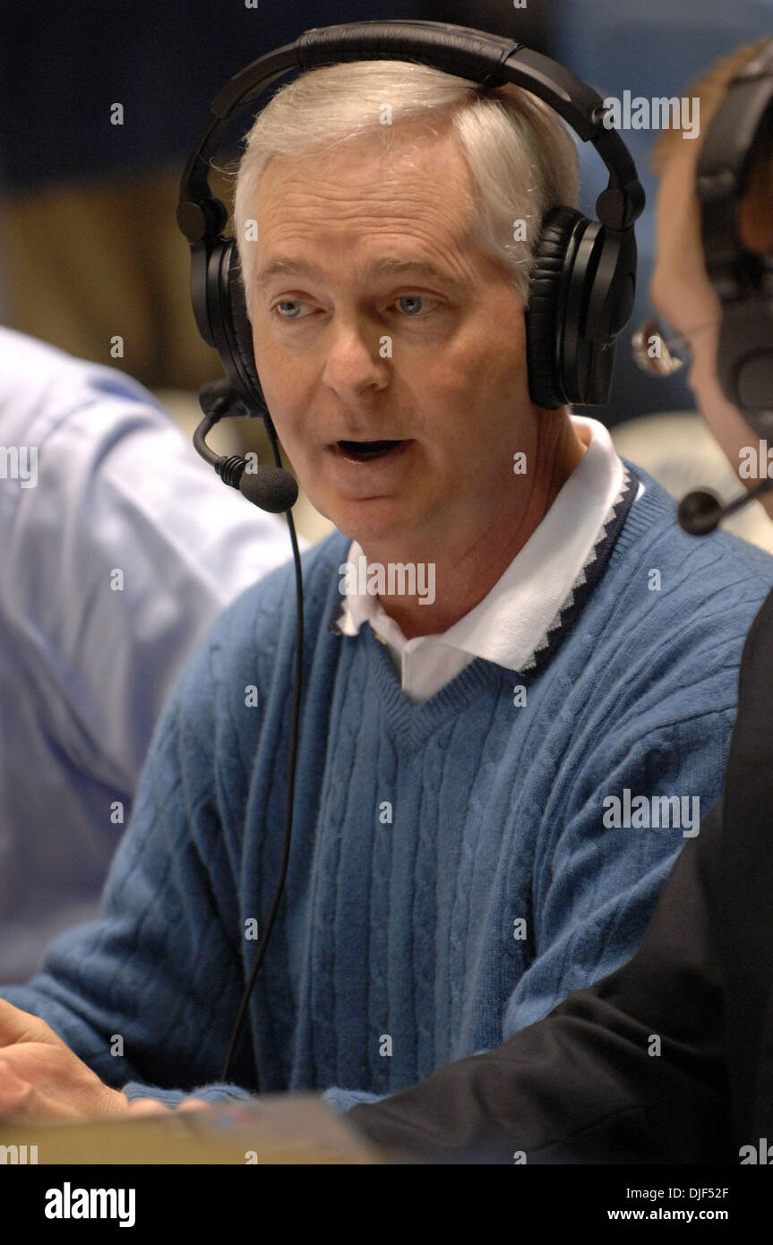 Mike Rasley Press university of north carolina hi-res stock photography and images ...