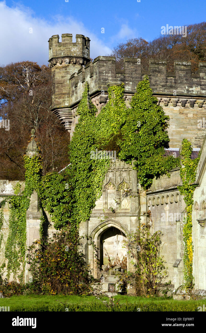 Manor house uk creepy hi-res stock photography and images - Alamy