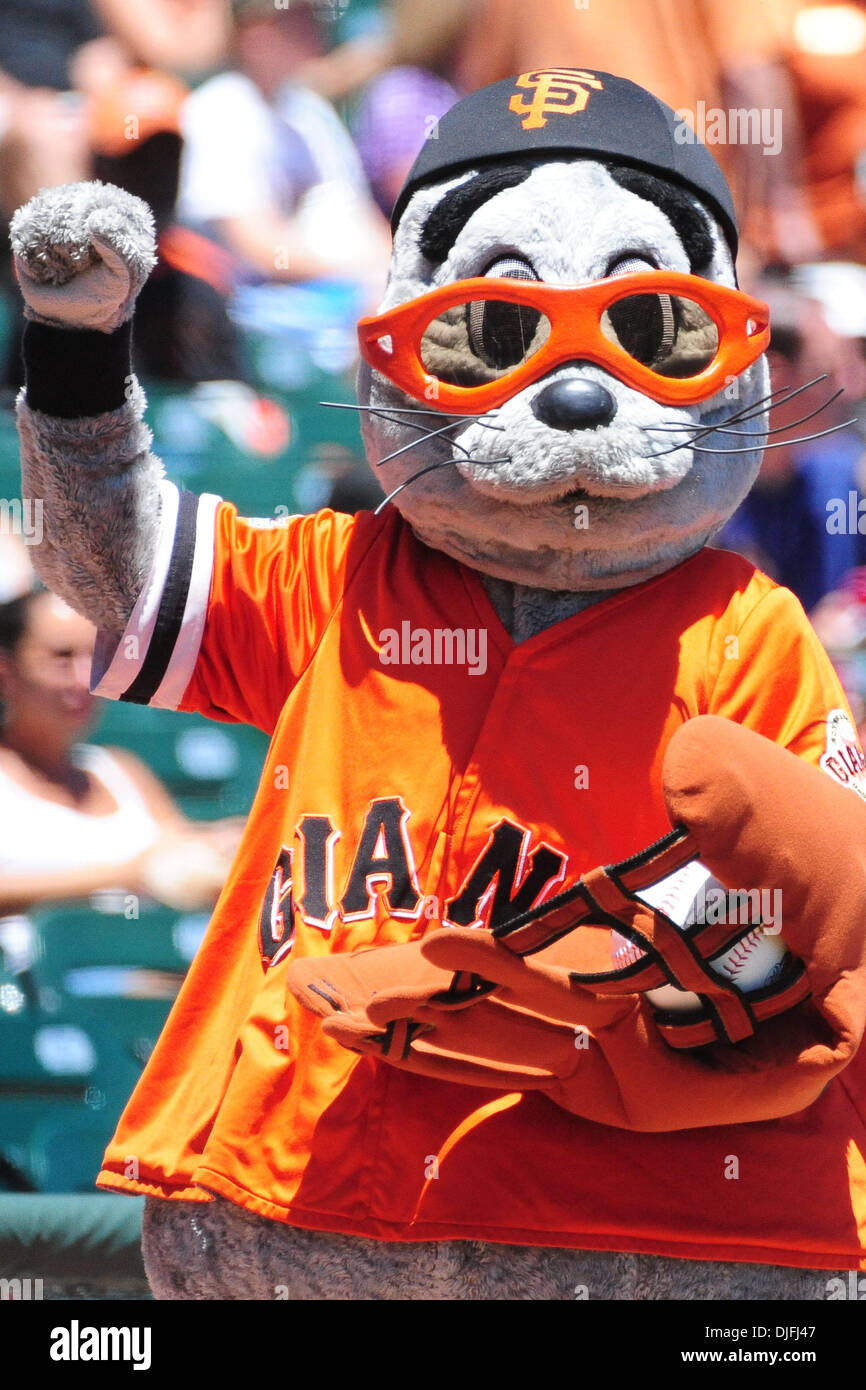 San Francisco, CA: San Francisco Giants mascot Lou Seal holds the first  pitch ball before the game. The Giants won the game 6-2. (Credit Image: ©  Charles Herskowitz/Southcreek Global/ZUMApress.com Stock Photo 