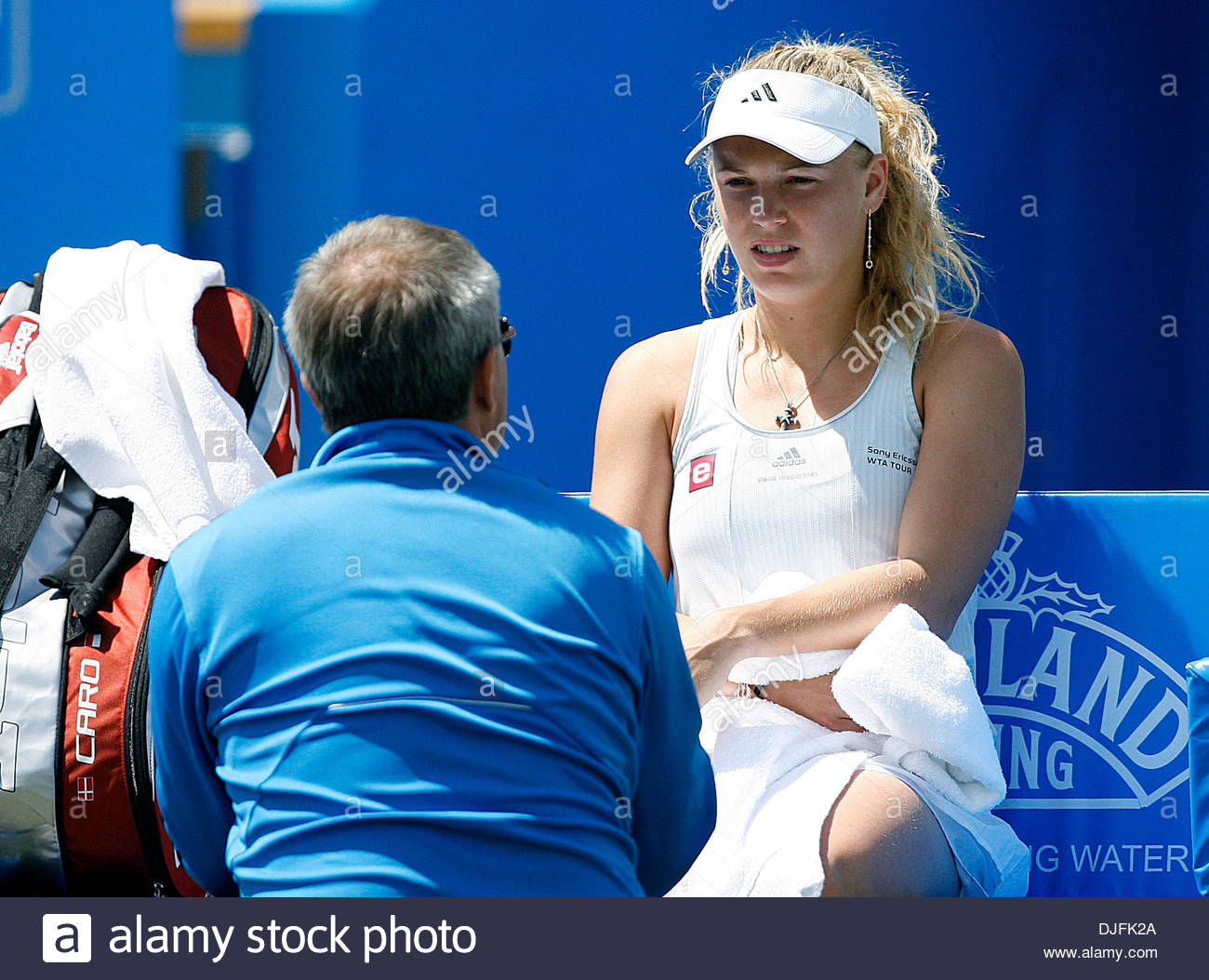 Caroline Wozniacki of Denmark speaks with her coach..Aegon Stock Photo -  Alamy