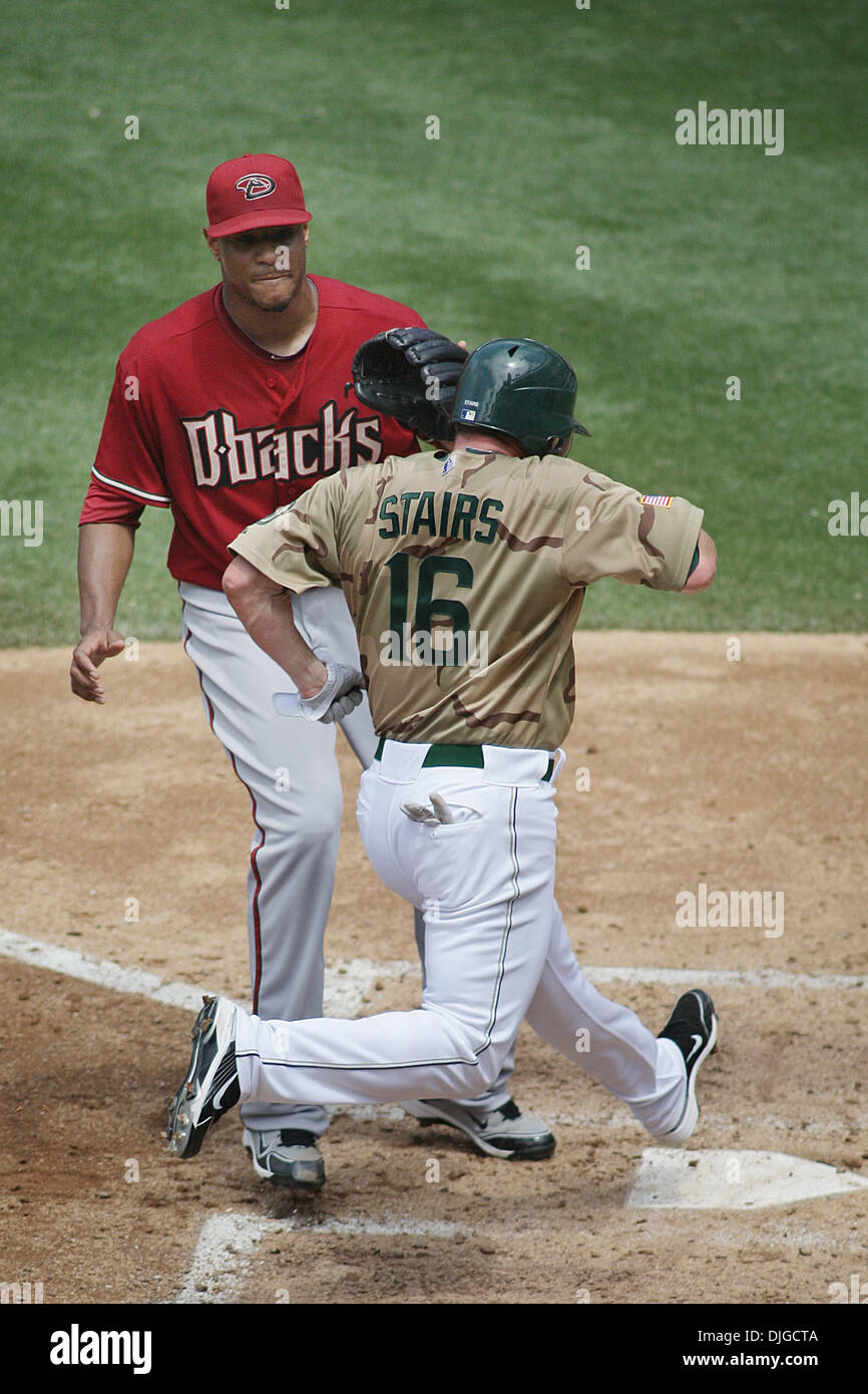 Padres Matt Stairs Scores A Run From Third On A Wild Pitch By Diamondbacks Edwin Jackson During Game 3 San Diego Padres Swept The Arizona Diamondbacks Winning Game 3 6 4 At Petco