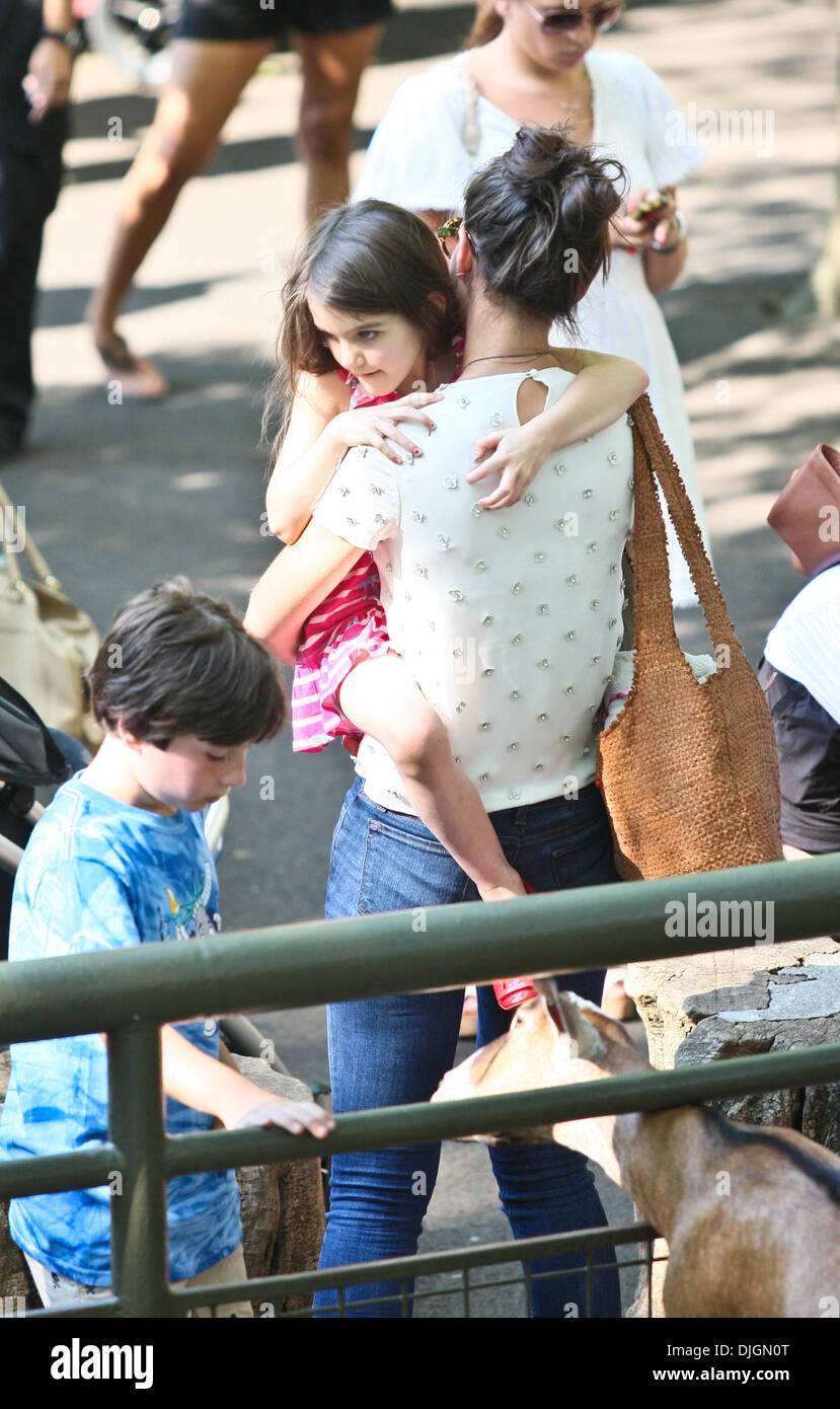 Katie Holmes and Suri Cruise spend the afternoon at the Central Park