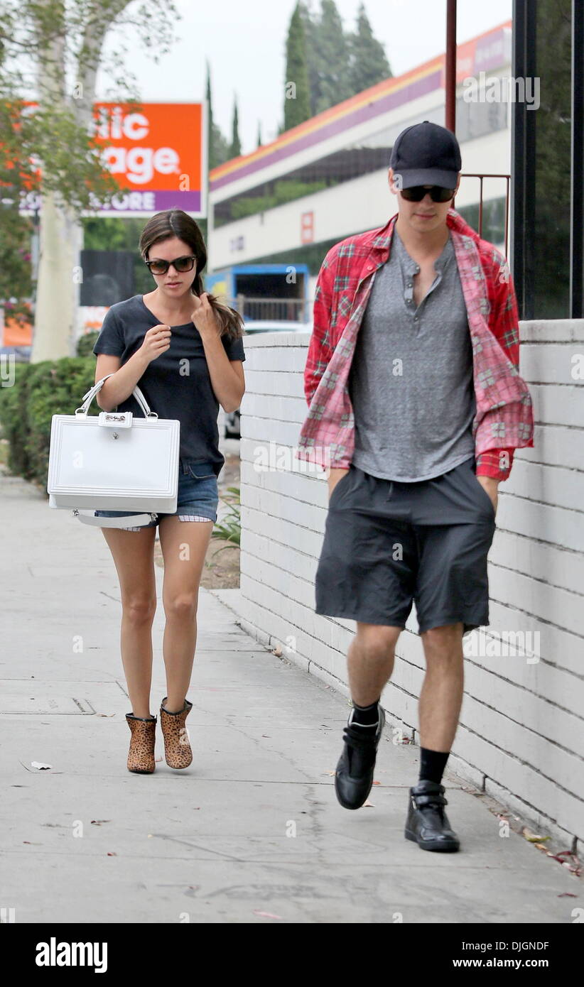 Rachel Bilson And Boyfriend Hayden Christensen Seen Out And About In Studio City Los Angeles California 12 07 12 Stock Photo Alamy