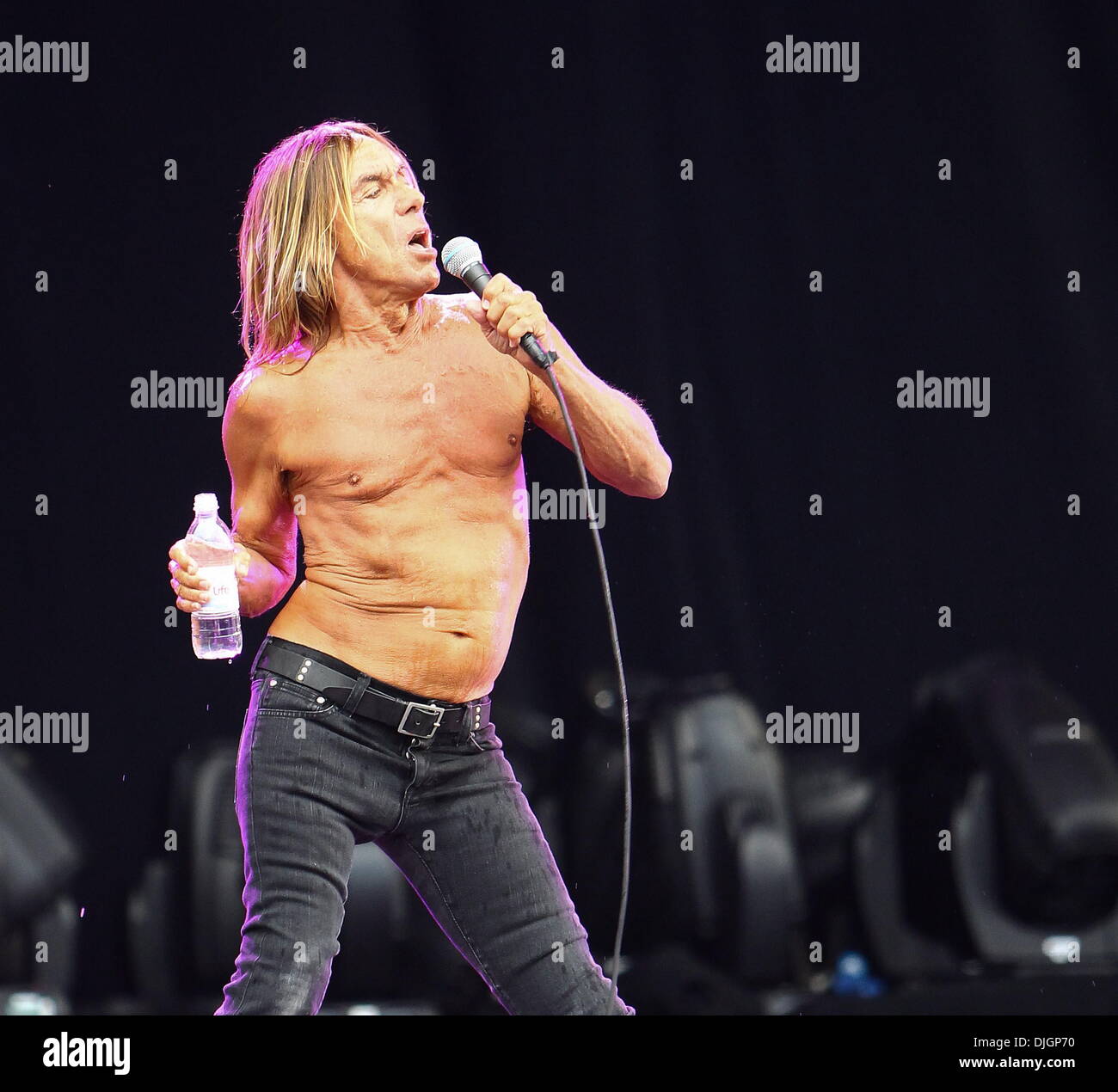 Iggy Pop Iggy and the Stooges performing live Hard Rock Calling in Hyde  Park - Day 1 London, England - 13.07.12 Stock Photo - Alamy