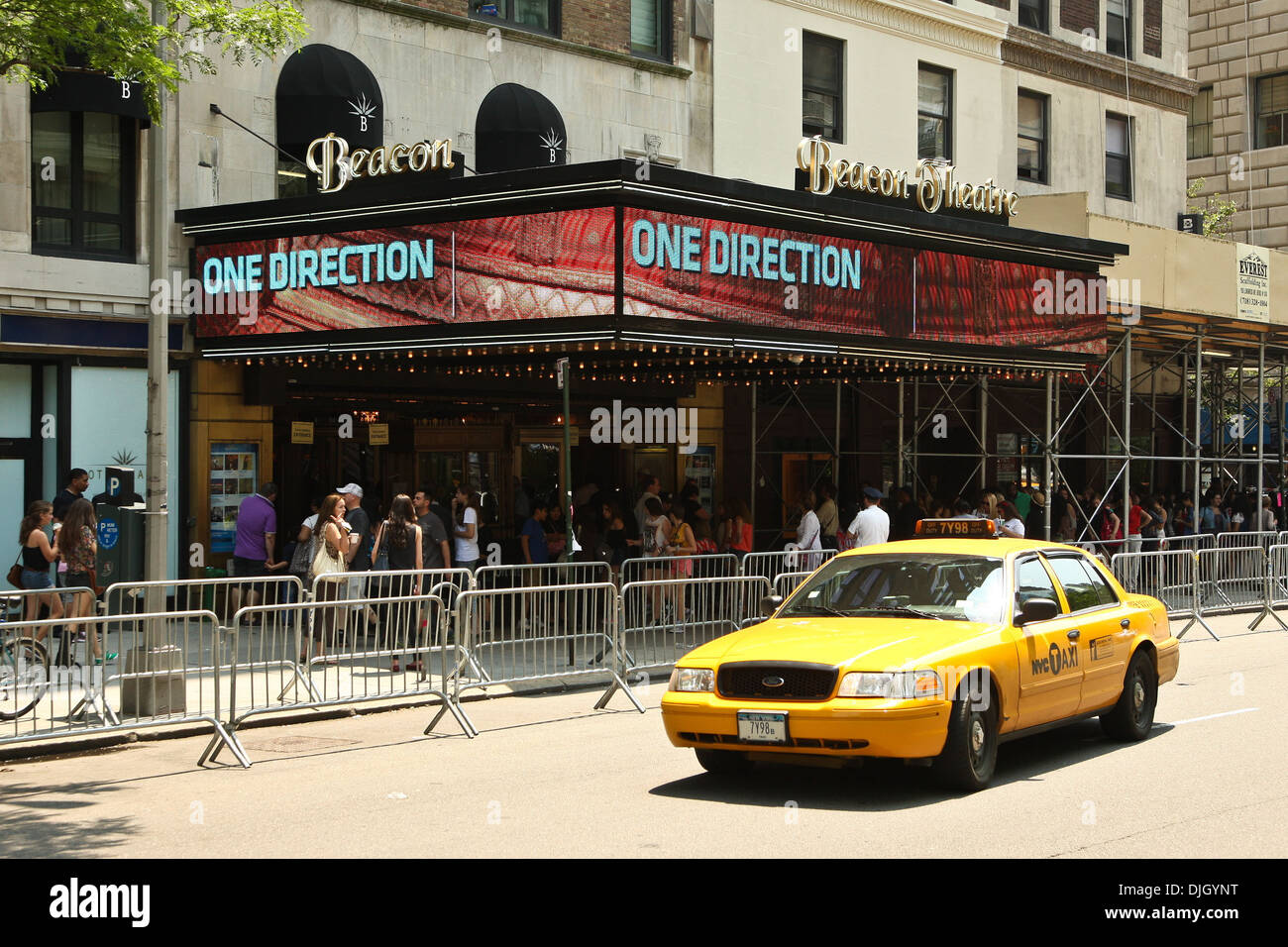 Beacon theatre hi-res stock photography and images - Alamy