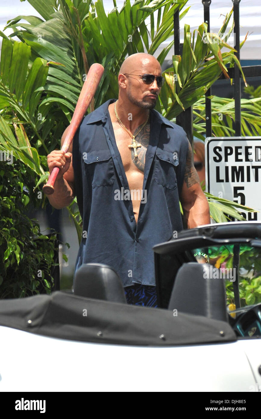 Dwayne 'The Rock' Johnson filming his new movie 'Pain & Gain' in Miami ...