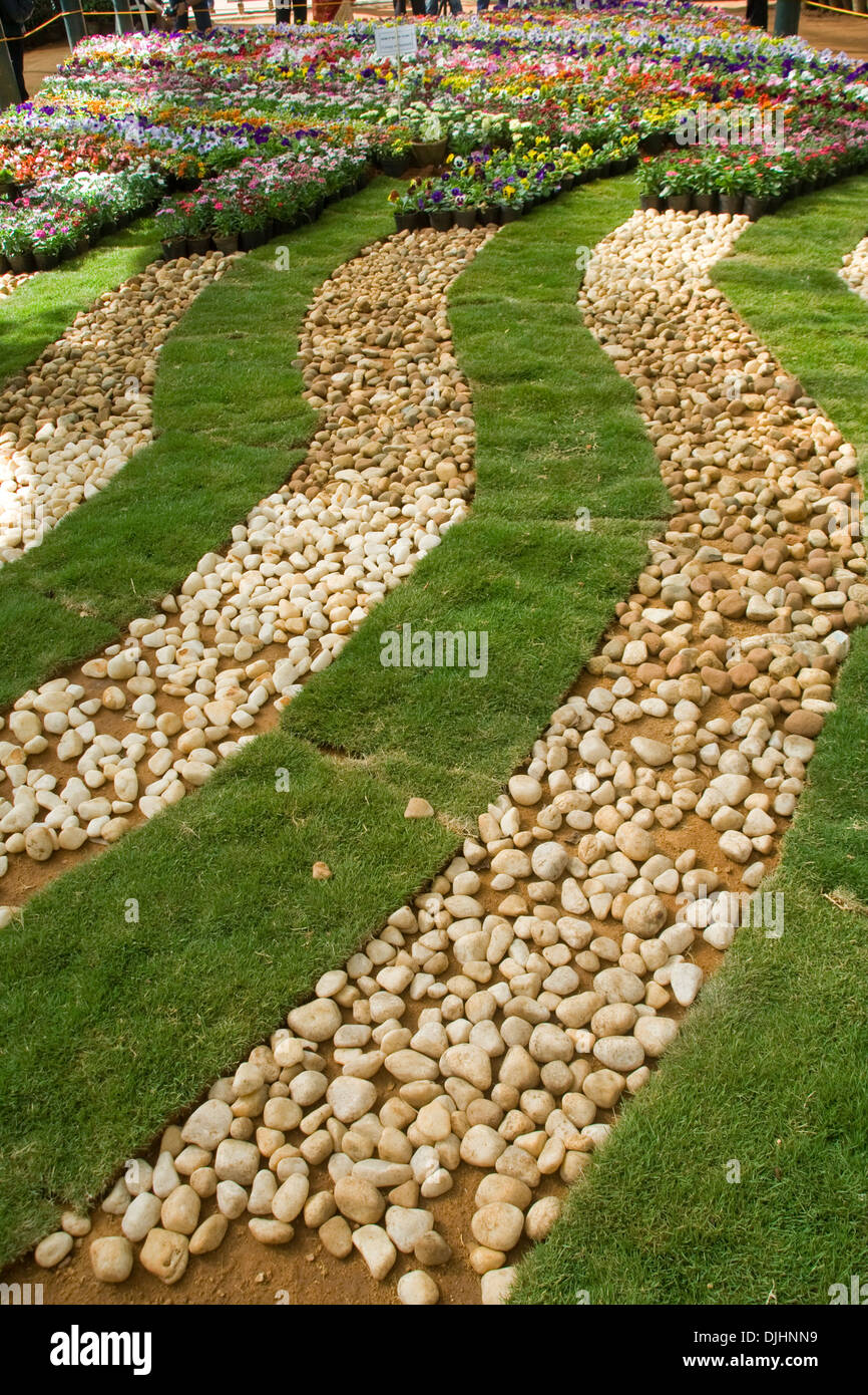 Green flower beds hi-res stock photography and images - Alamy