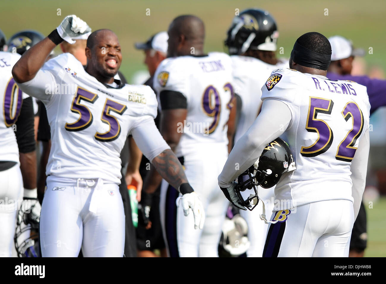 Photo: Baltimore Ravens Ray Lewis at New Meadowlands Stadium in New Jersey  - NYP20100913115 