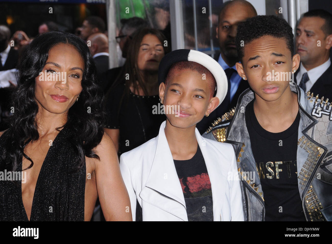 Jada Pinkett-Smith Willow Smith Jaden Smith 'Men in Black III' New York Premiere held at Ziegfeld Theater - Arrivals New York Stock Photo