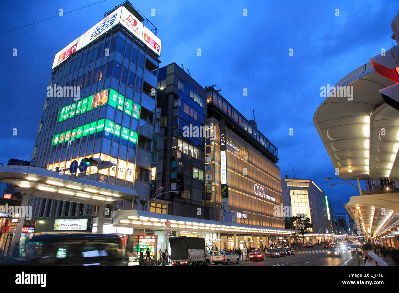 Japan Kyoto Shijo Street Department Stores Stock Photo Alamy Japan Kyoto Shijo Street Department Stores Stock Photo Alamy