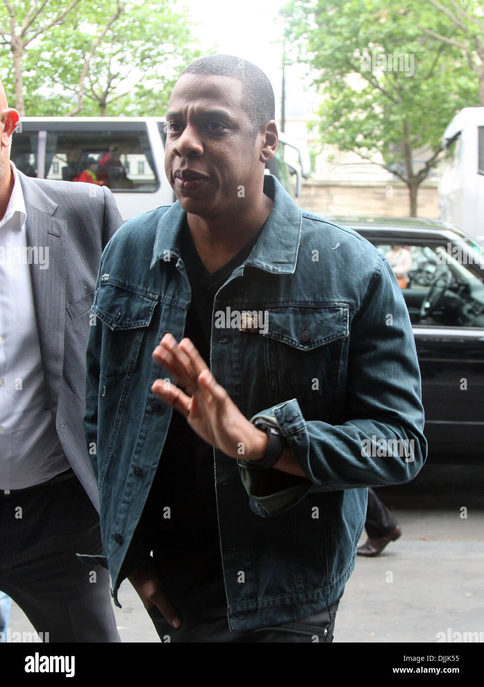 Jay-Z going to have dinner with his wife at Caviar Kaspia&rsquo;s Paris
