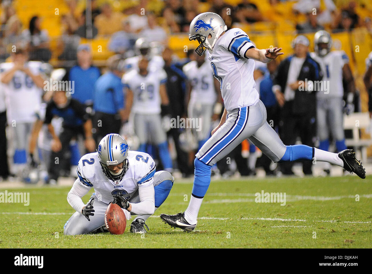 Nfl field goal hi-res stock photography and images - Alamy