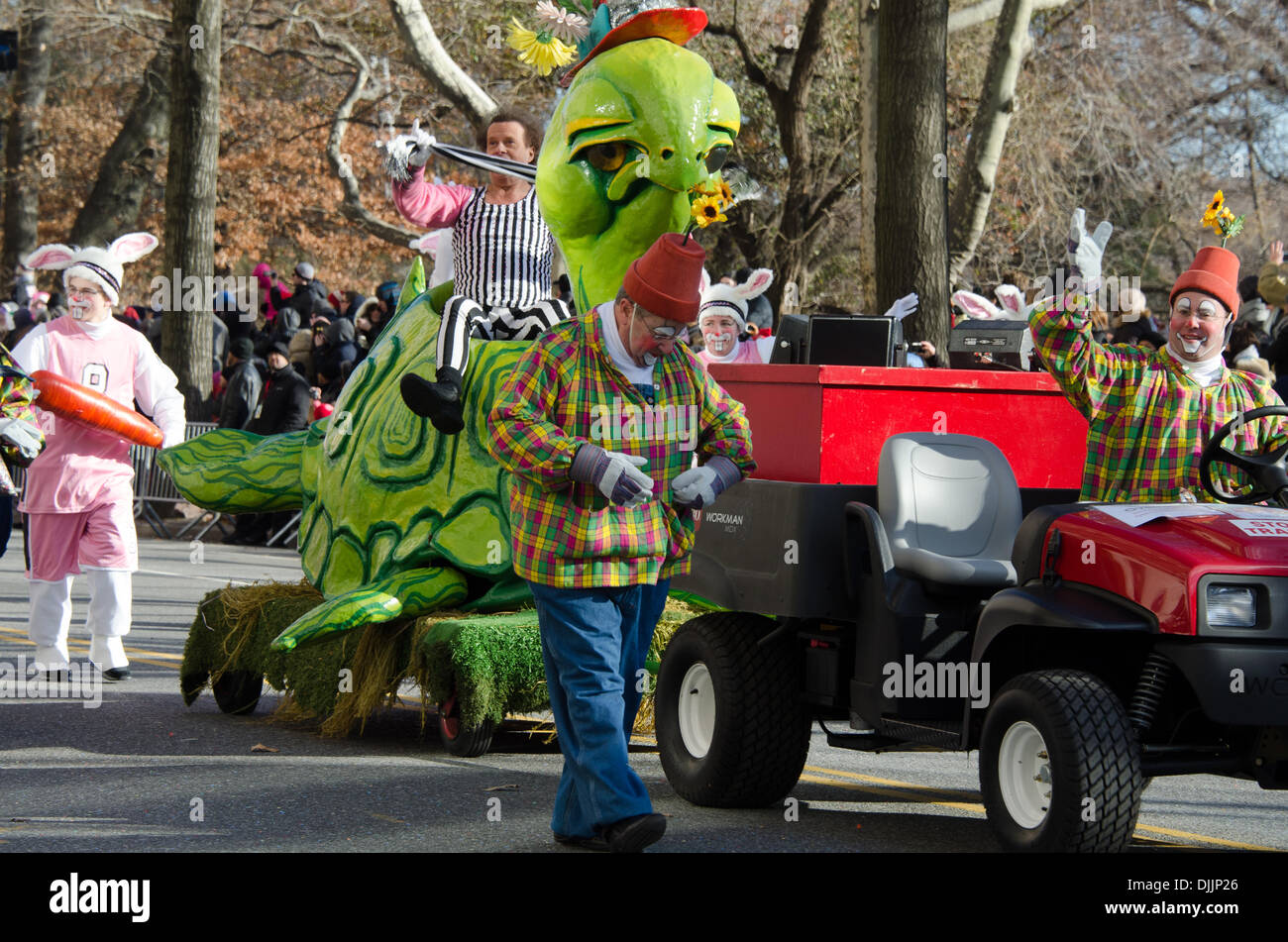New York, USA.  28th November 2013. Richard Simmons rides a turtle in the 87th Annual Macy’s Thanksgiving Day Parade Credit: © Jennifer Booher/Alamy Live News  Stock Photo