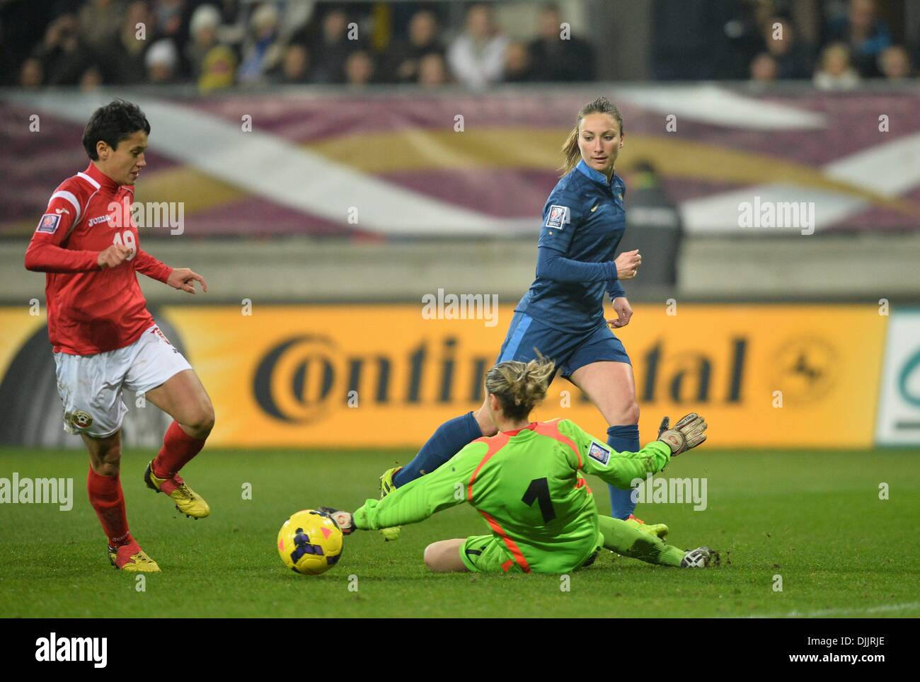 MM Arena Stade Le Mans, France. 28th Nov, 2013. Womens Football world cup qualification. France versus Bulgaria. Gaetane Thiney (fra) dives to save at the feet of Stanimira Matarova (bul) Credit:  Action Plus Sports/Alamy Live News Stock Photo