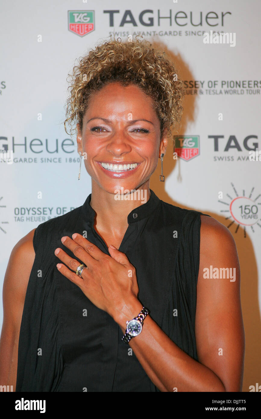 Michelle hurd hi-res stock photography and images - Alamy