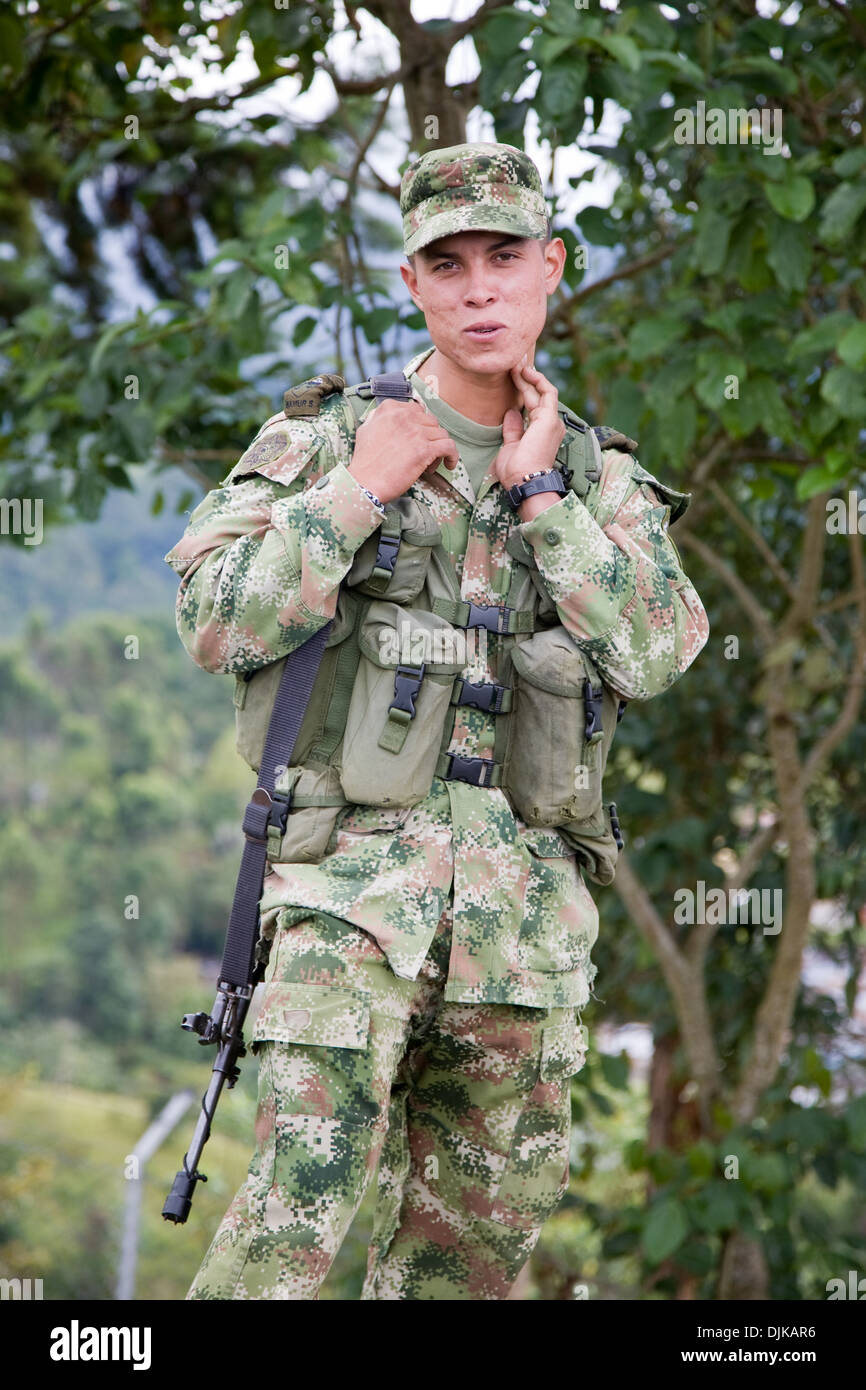 Colombian Military Uniform High Resolution Stock Photography and Images -  Alamy