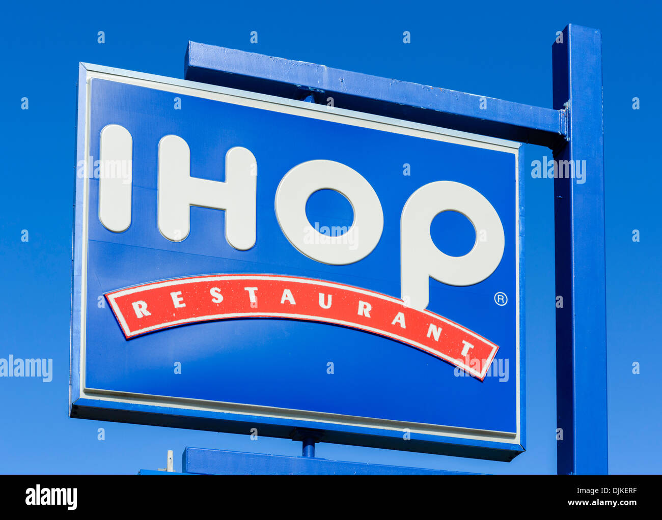 FEBRUARY 1, 2019 LOS ANGELES, CA, USA - Edward Hopper style view of Los  Angeles California IHOP at night with neon sign on Stock Photo - Alamy