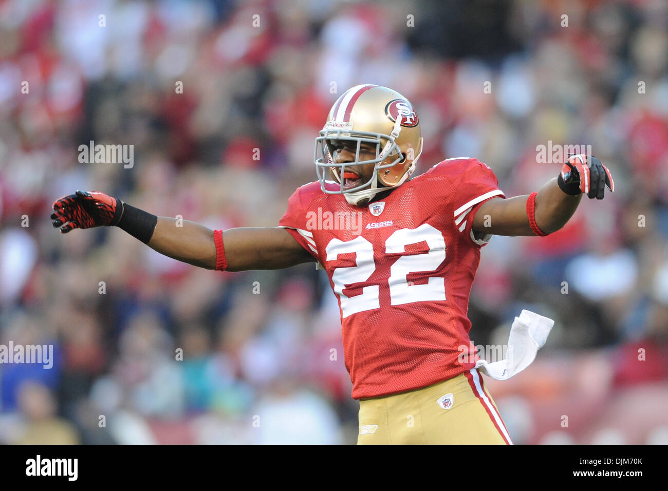 Sept. 20, 2010 - San Francisco, California, United States of America - San Francisco 49ers cornerback Nate Clements (22) hypes the crowd during the NFL game between the San Francisco 49ers and the New Orleans Saints at Candlestick Park.  The Saints won 25-22 on a last second field goal. (Credit Image: © Matt Cohen/Southcreek Global/ZUMApress.com) Stock Photo