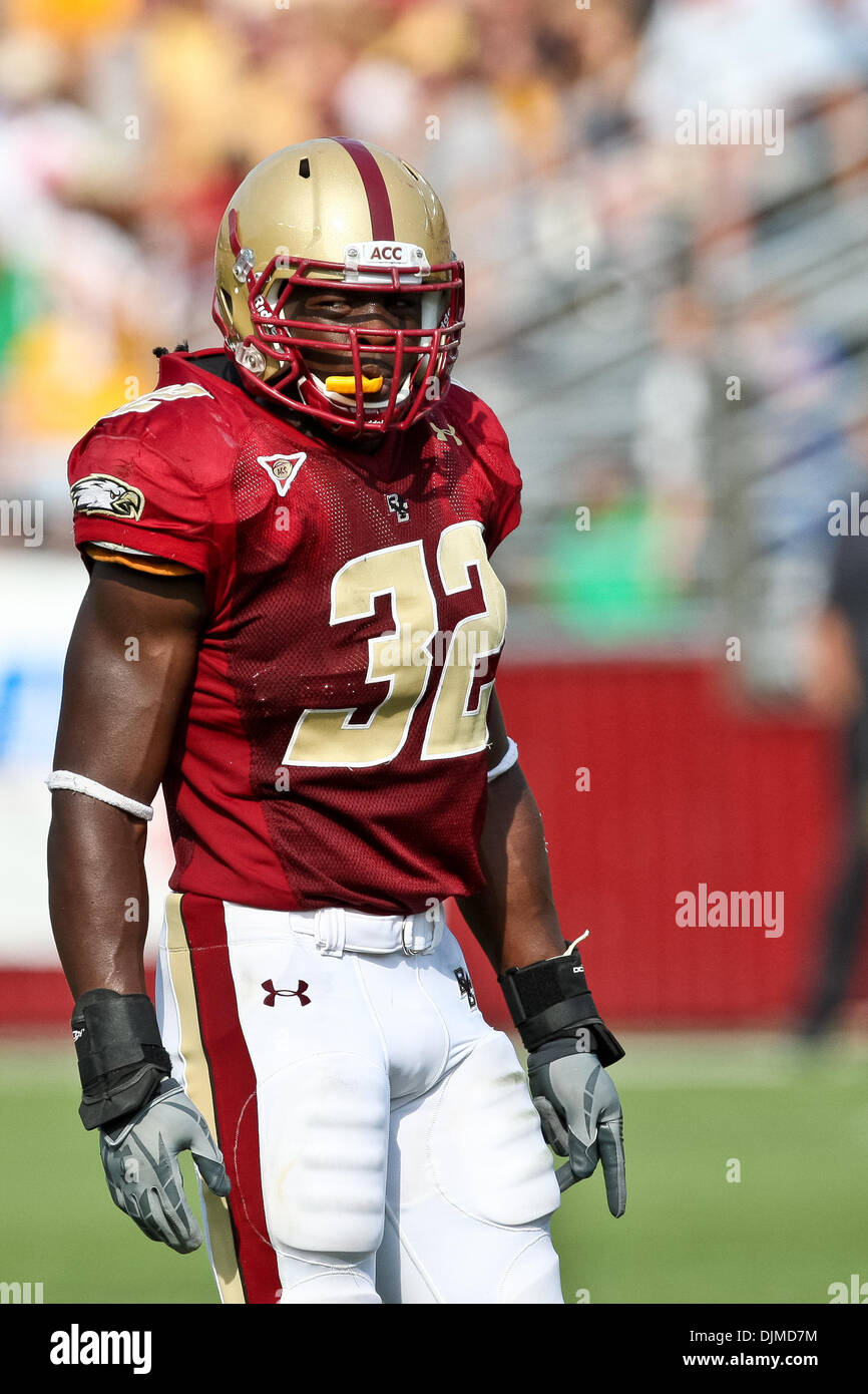 Sept. 25, 2010 - Chestnut Hill, Massachusetts, United States of America - Boston College Eagle LB Freshman Kevin Pierre-Louis  (32) looks over to the bench during a Boston College Eagles time out.  Virginia Tech Hokies defeated the Boston College Eagles 19 - 0. (Credit Image: © Mark Box/Southcreek Global/ZUMApress.com) Stock Photo
