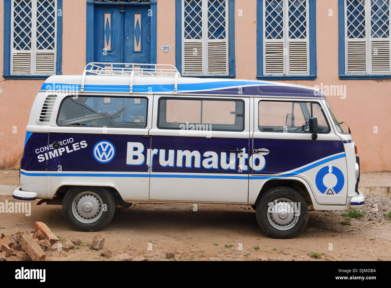 Brasilien built Volkswagen Bus (T2c) with watercooled TotalFlex engine and black plastic radiator grill. Lencois, Bahia, Brazil. Stock Photo