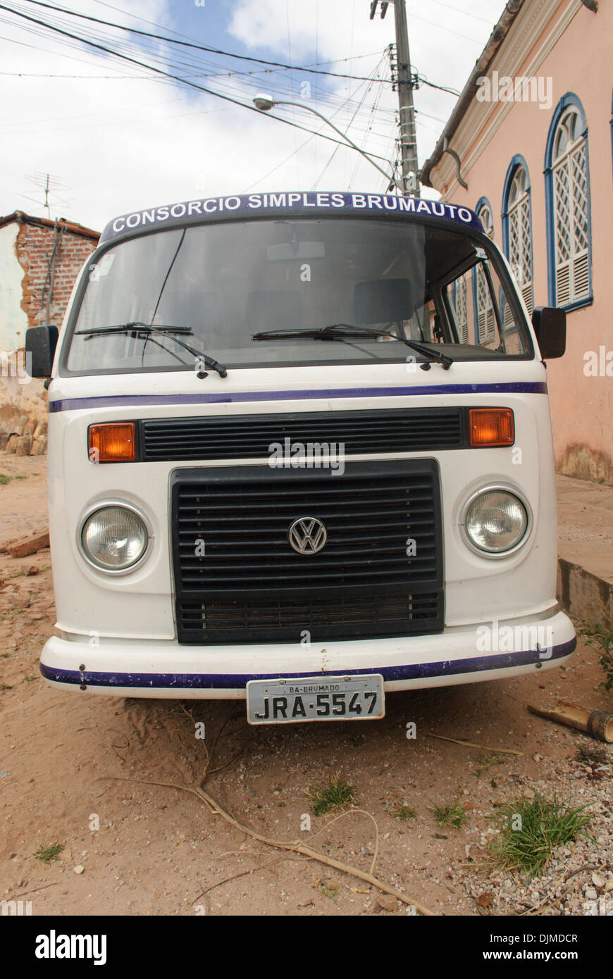 Brasilien built Volkswagen Bus (T2c) with watercooled TotalFlex engine and black plastic radiator grill. Lencois, Bahia, Brazil. Stock Photo