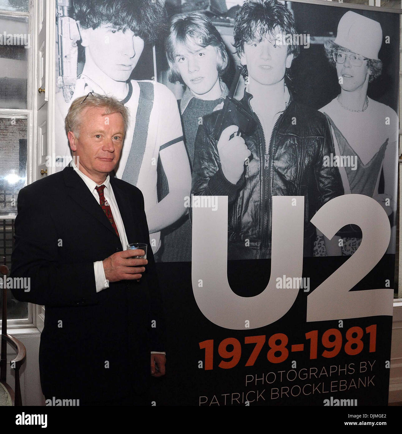 u2 paul mcguinness - Ilustrasi 3