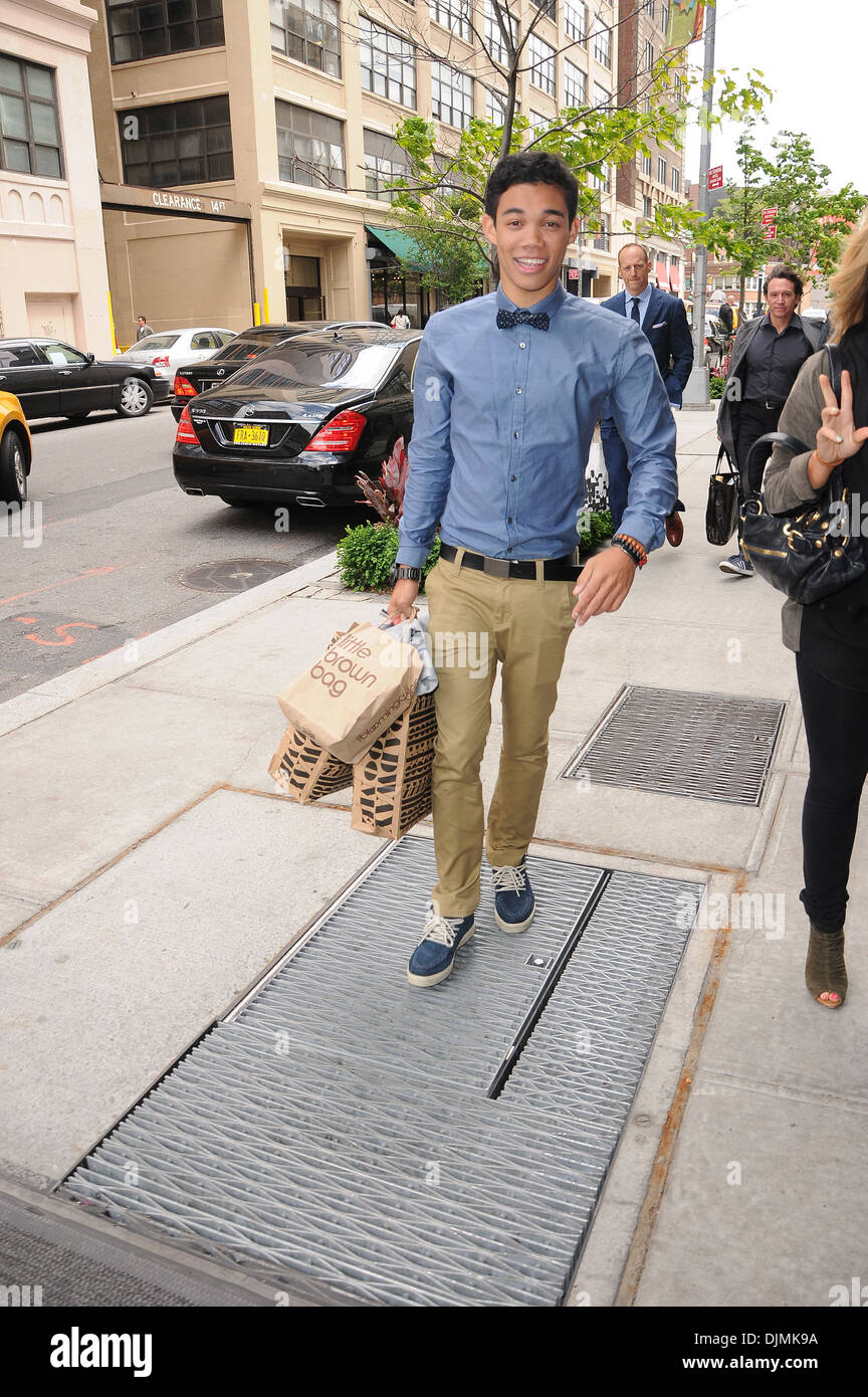 Former &lsquo;Dancing with Stars&rsquo; contestant Roshon Fegan arrives back to his