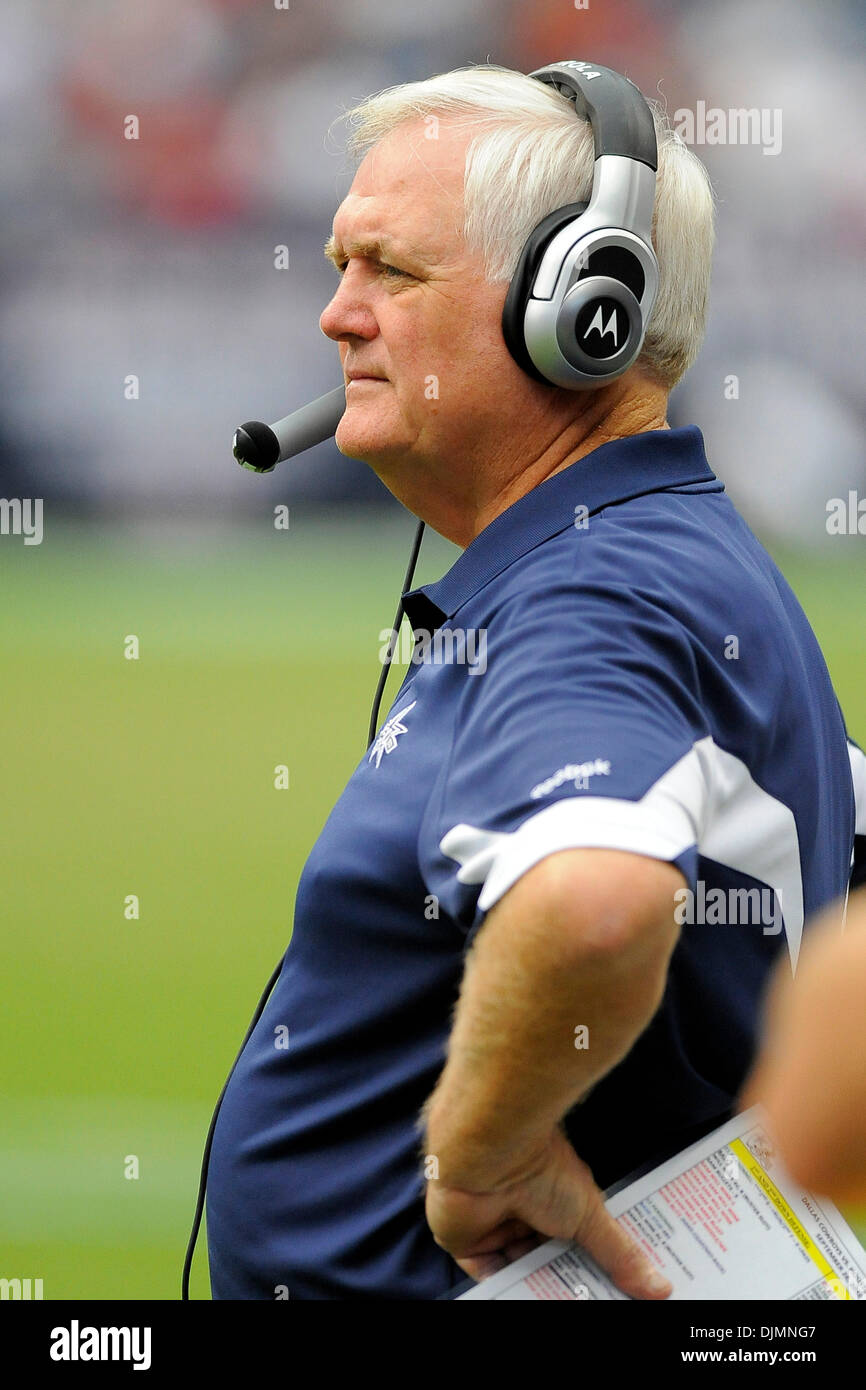 Dallas cowboys coach wade phillips hi-res stock photography and images ...