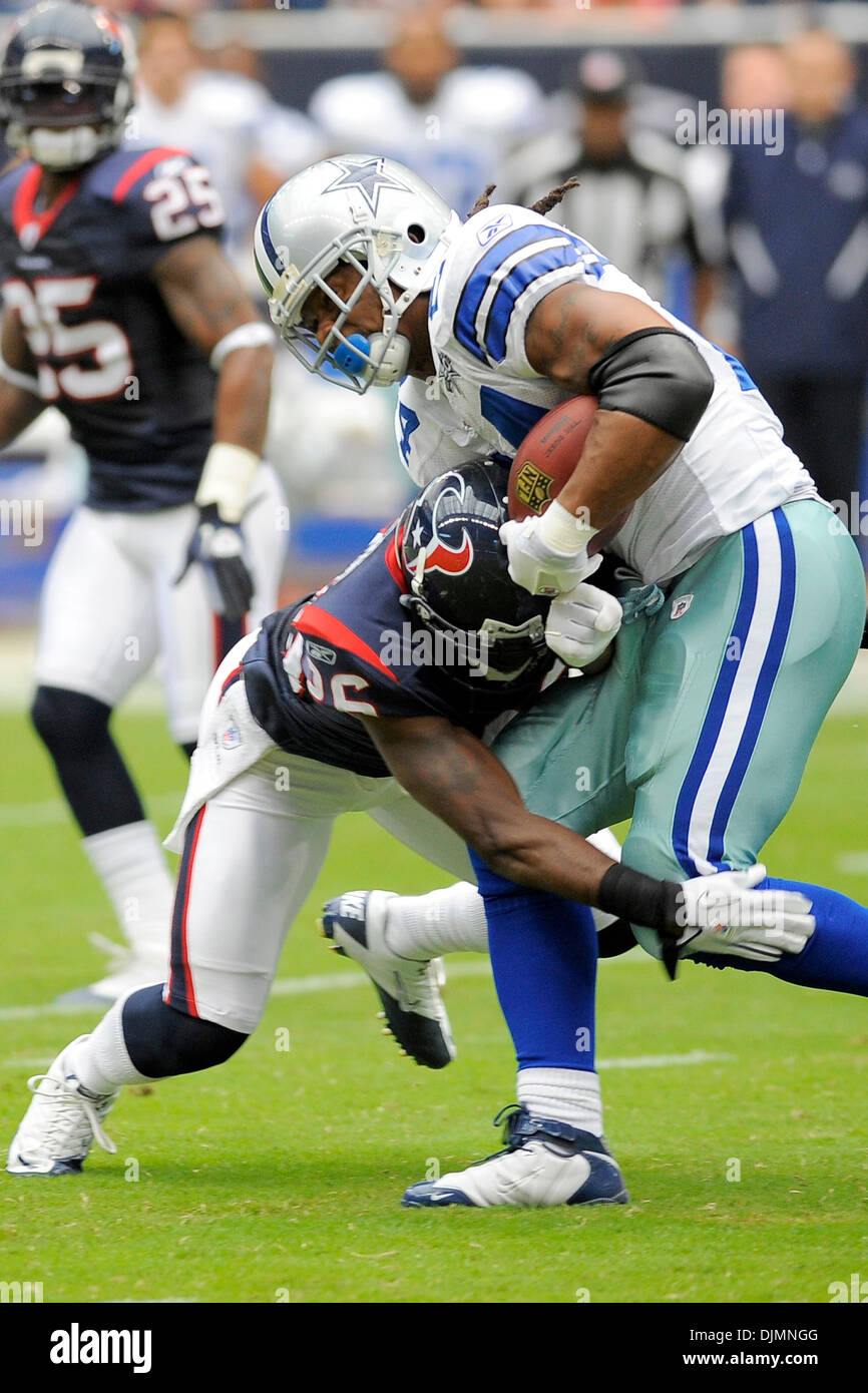 Dallas Cowboys running back Marion Barber (24) celebrates gaining yards for  a first down during game action in the first half at Arrowhead Stadium.  (Credit Image: © Jacob Paulsen/Southcreek Global/ZUMApress.com Stock Photo 