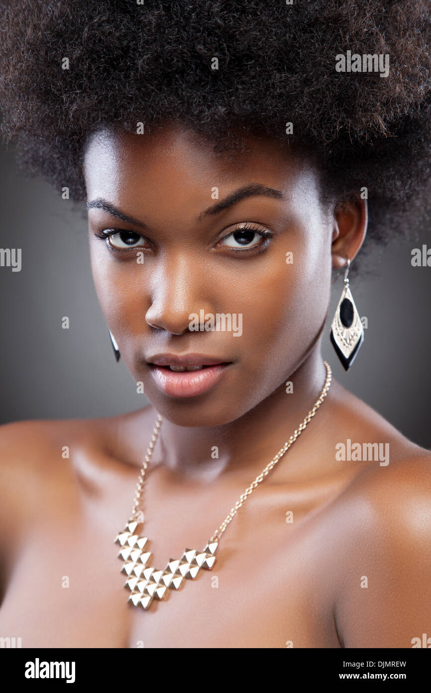 Black woman beauty hi-res stock photography and images - Alamy