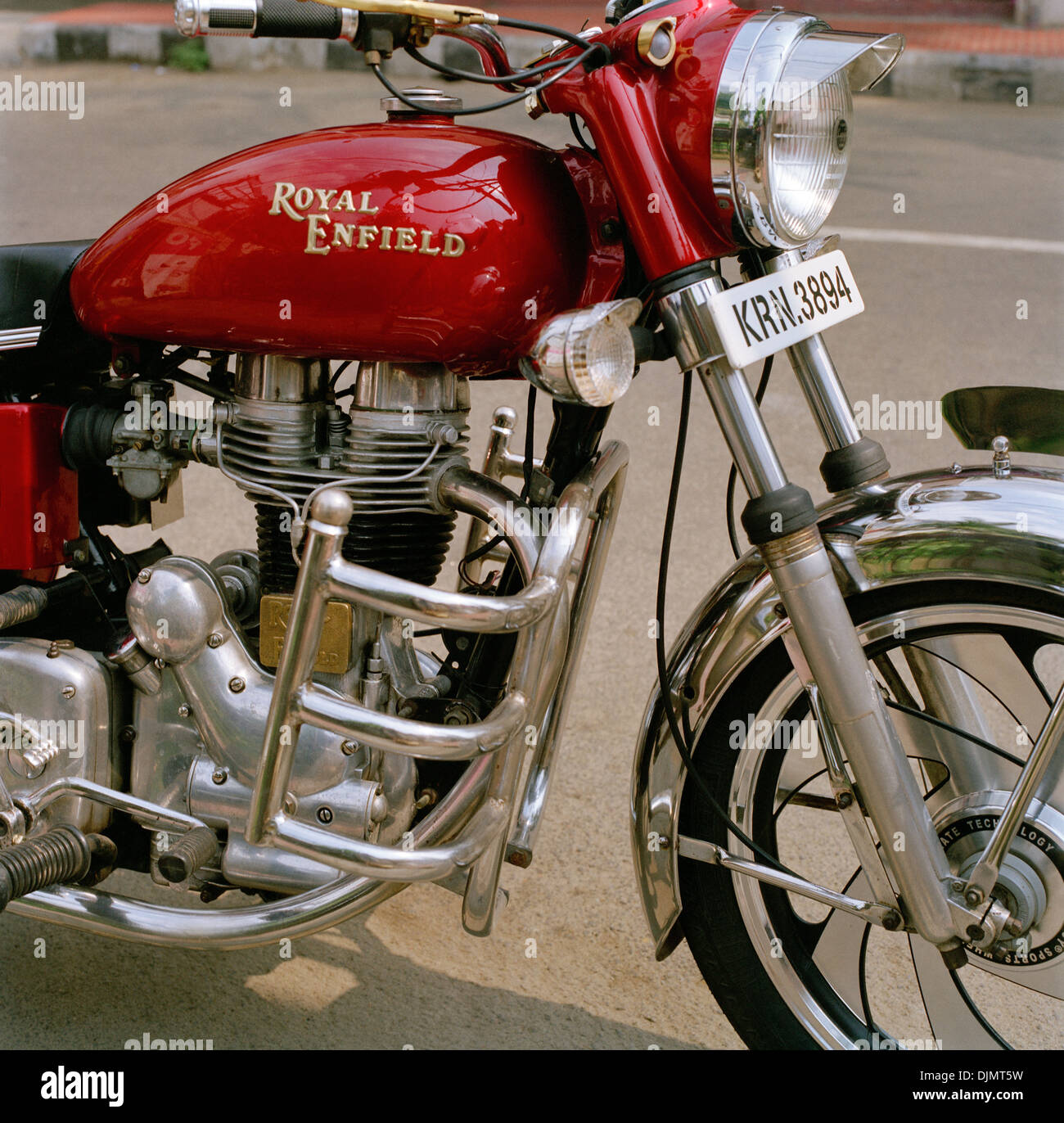 Royal enfield old model bike deals