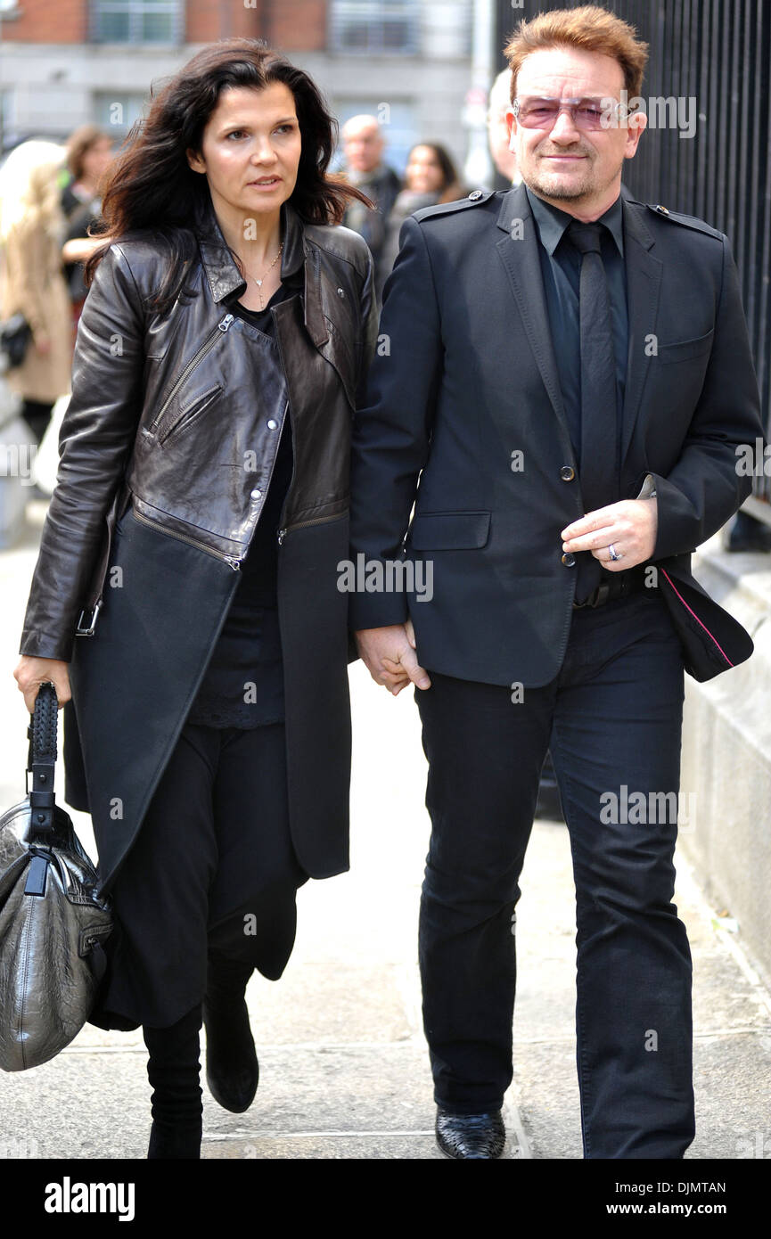 U2's Bo wife Ali Hewson Guests arriving at funeral  artist Louis Le Brocquy at St Patrick's Cathedral Dublin Ireland - Stock Photo