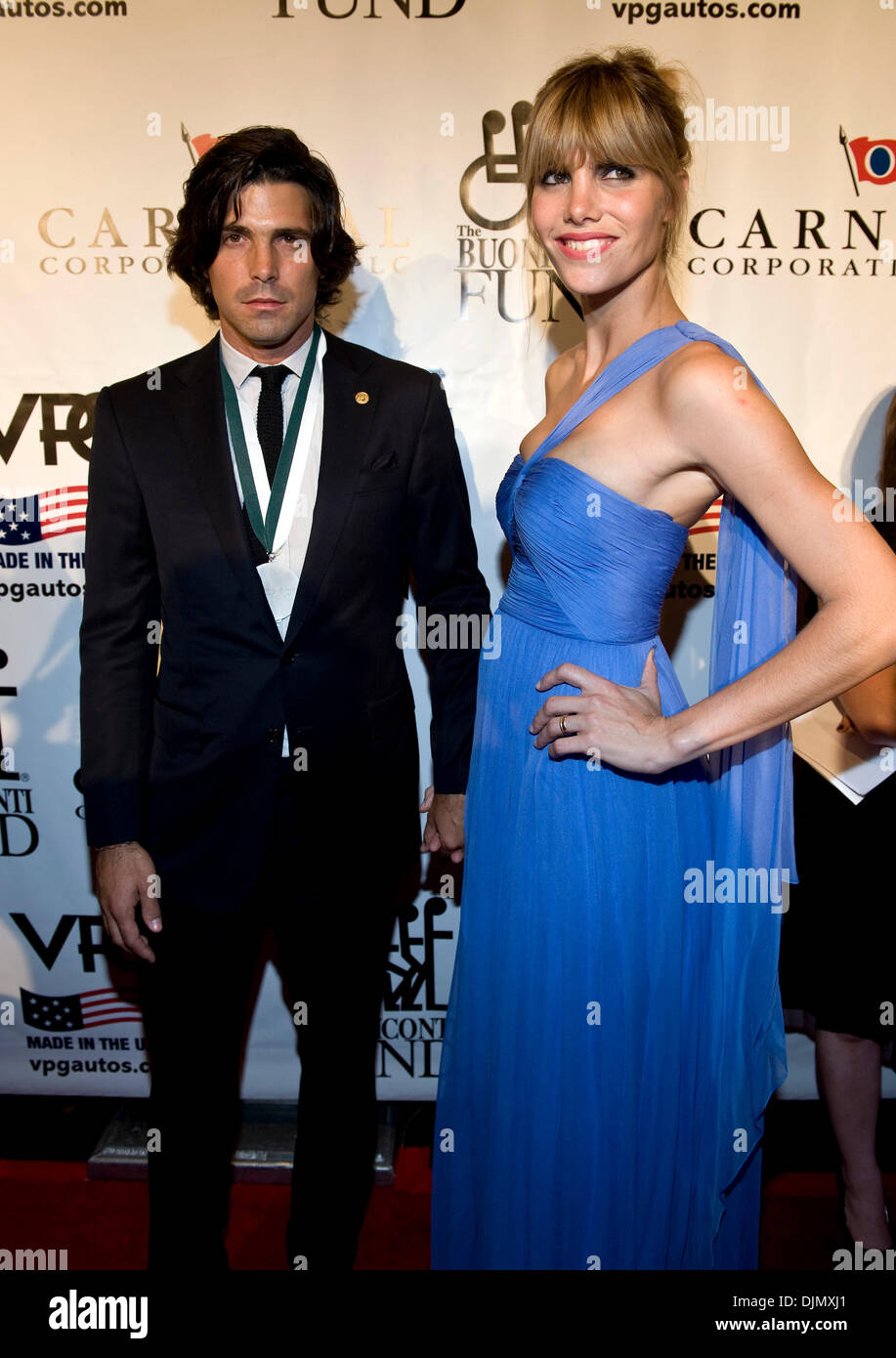 Sept. 27, 2010 - New York, NY, USA - IGNACIO ''NACHO'' FIGUERAS and DELPHINE FIGUERAS at the 25th Annual Great Sports Lends Dinner, which benefits the Buoniconti Fund to Cure Paralysis, at the Waldorf Astoria Hotel.  This year's honorees are Willie Mays, Bill Russell, Michael Irvin, Dan Marino, Annika Sorenstam, Brian Leetch, Ignacio ''Nacho'' Figueras, Laird Hamilton and Calvin Bo Stock Photo